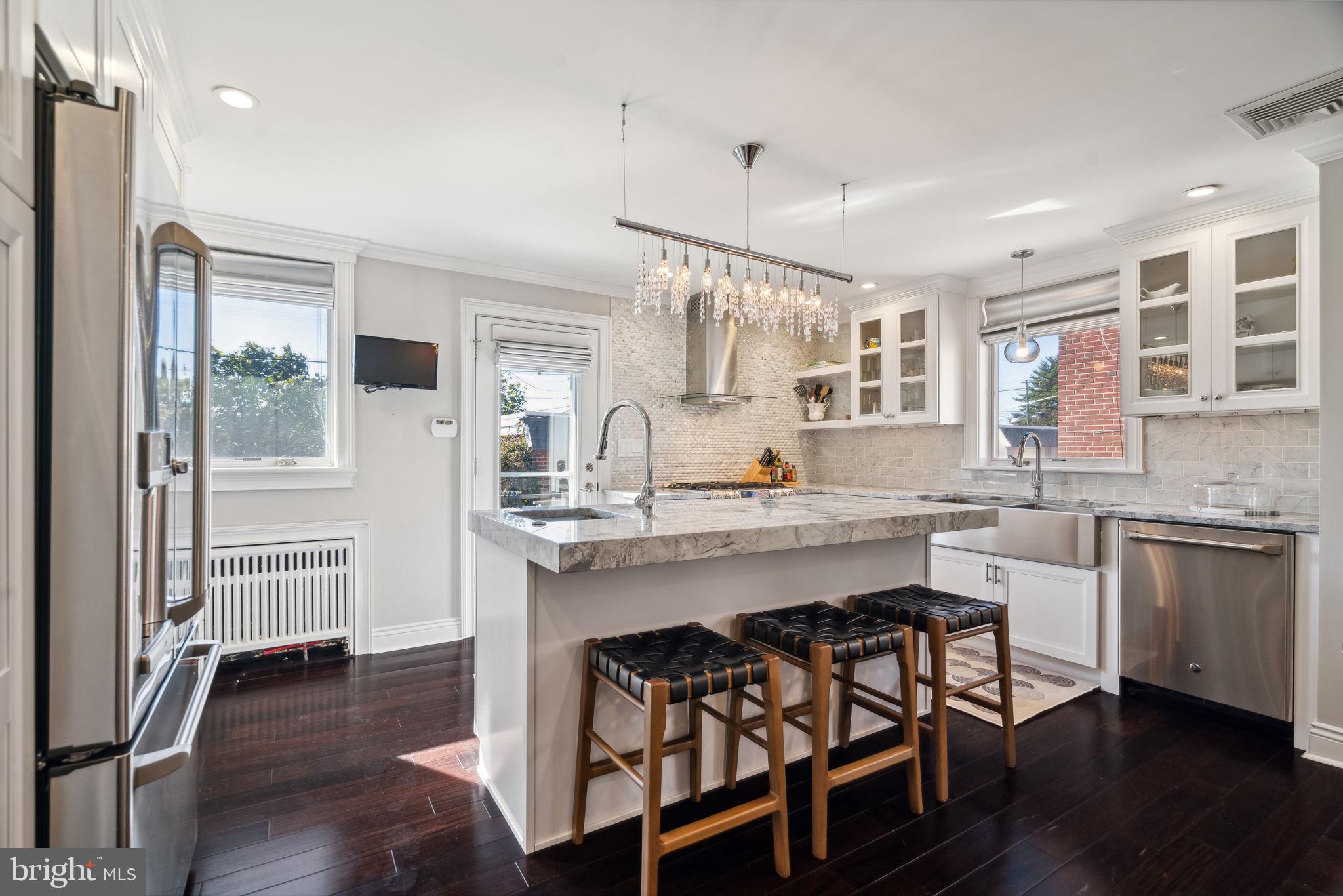 GIRARD ESTATES - Residential