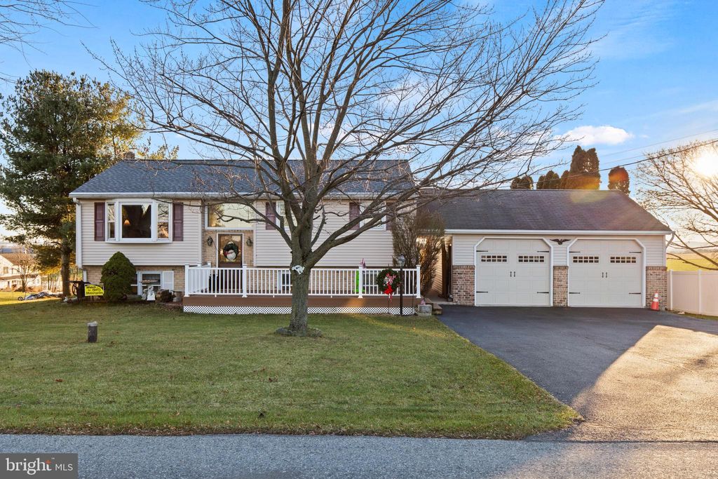 Photo of 440 Fairview Road, Manheim, PA 17545 (MLS # PALA2044846)