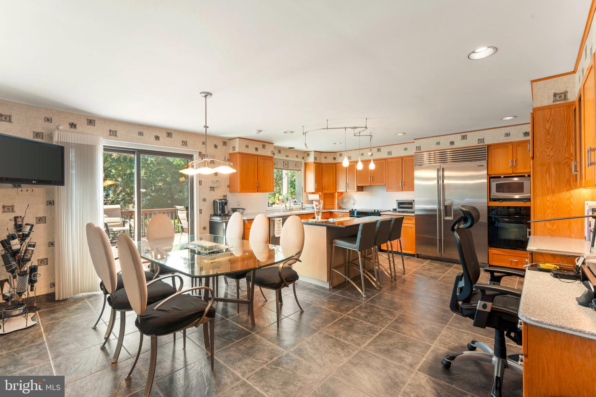 JUSTA FARMS - Residential