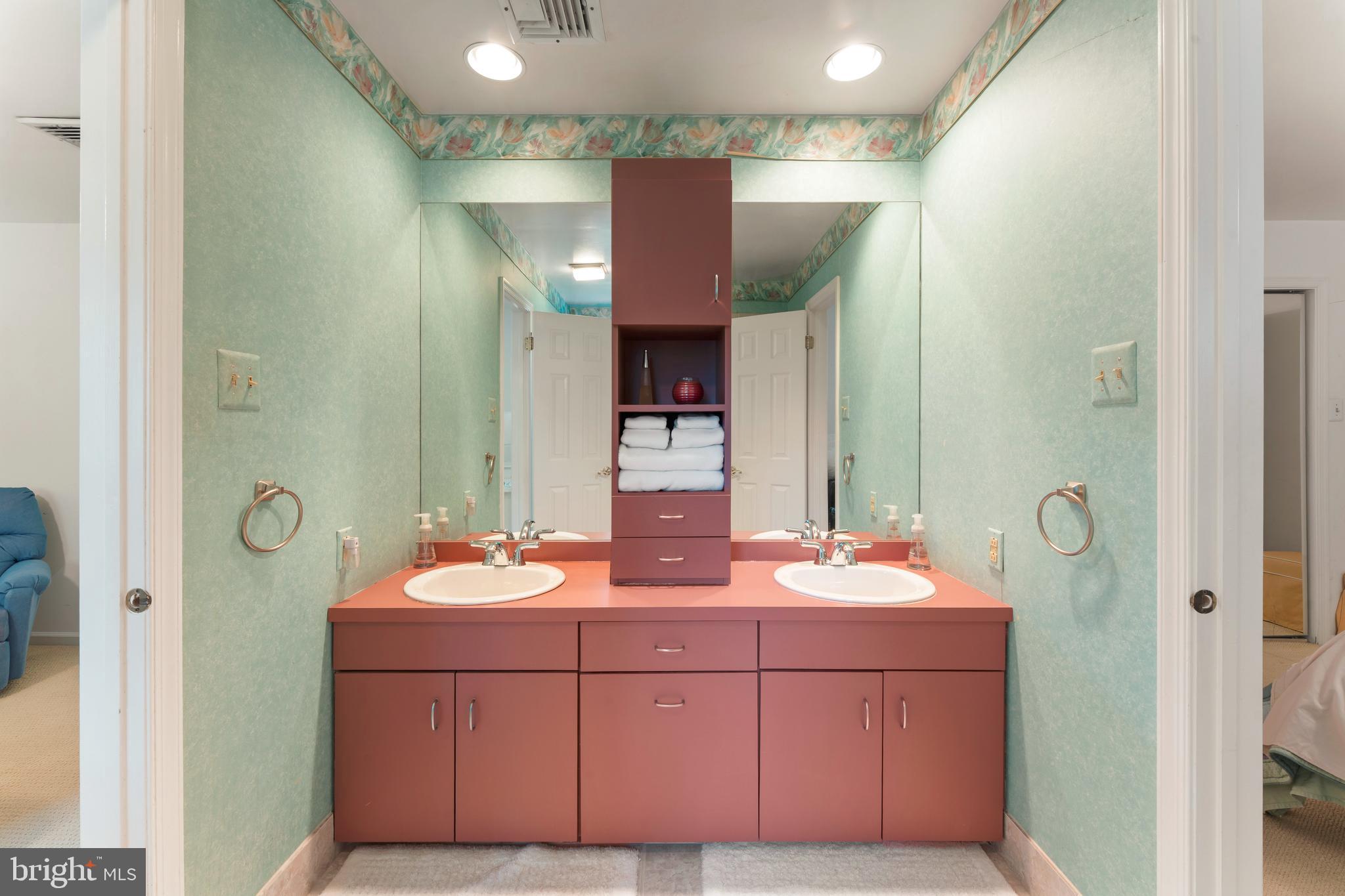 JUSTA FARMS - Residential