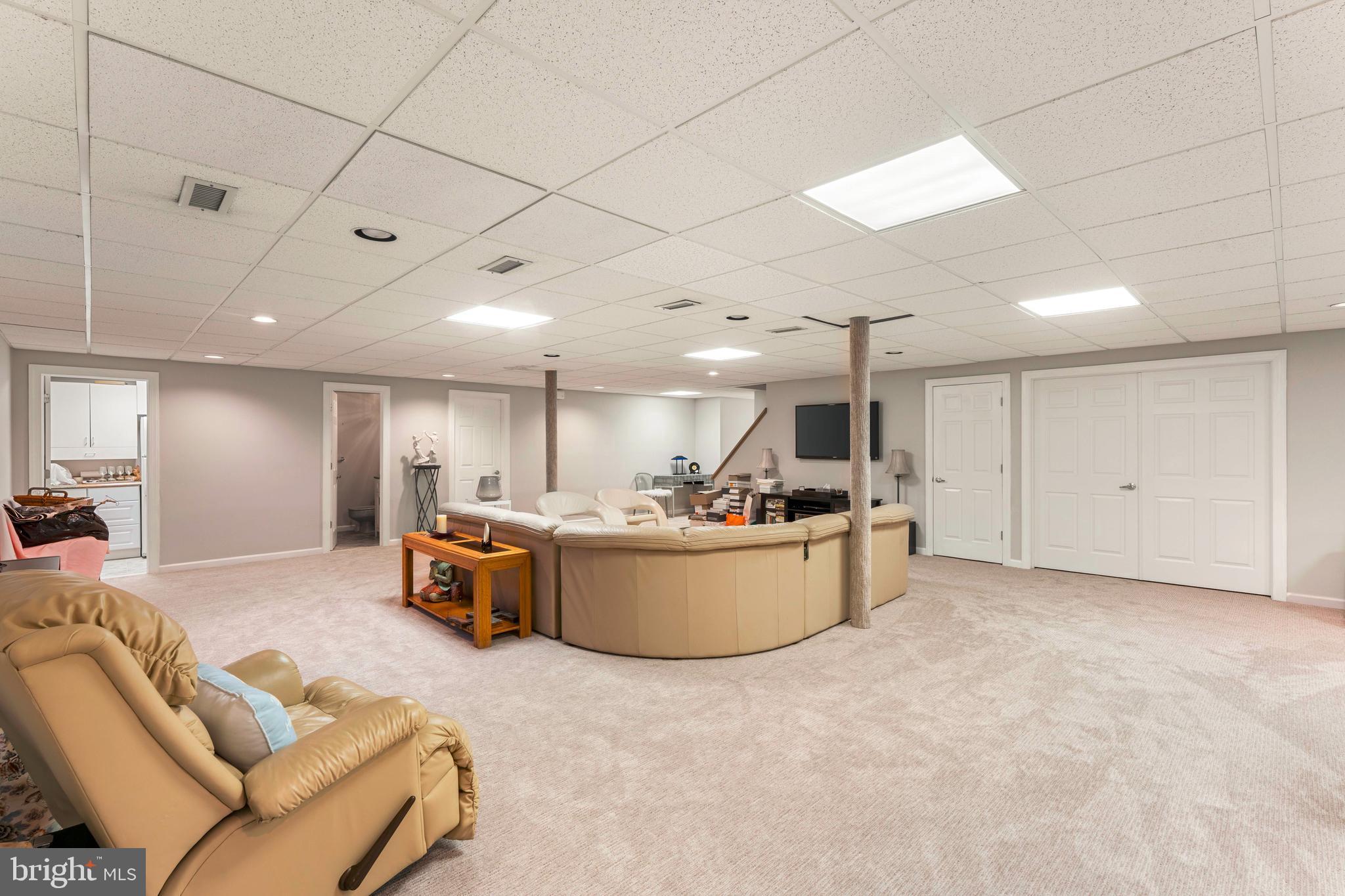 JUSTA FARMS - Residential