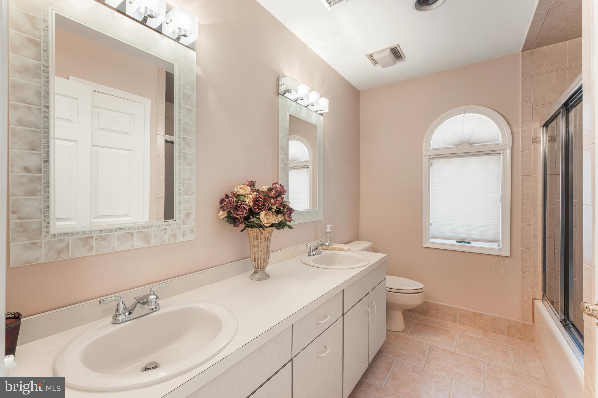 JUSTA FARMS - Residential