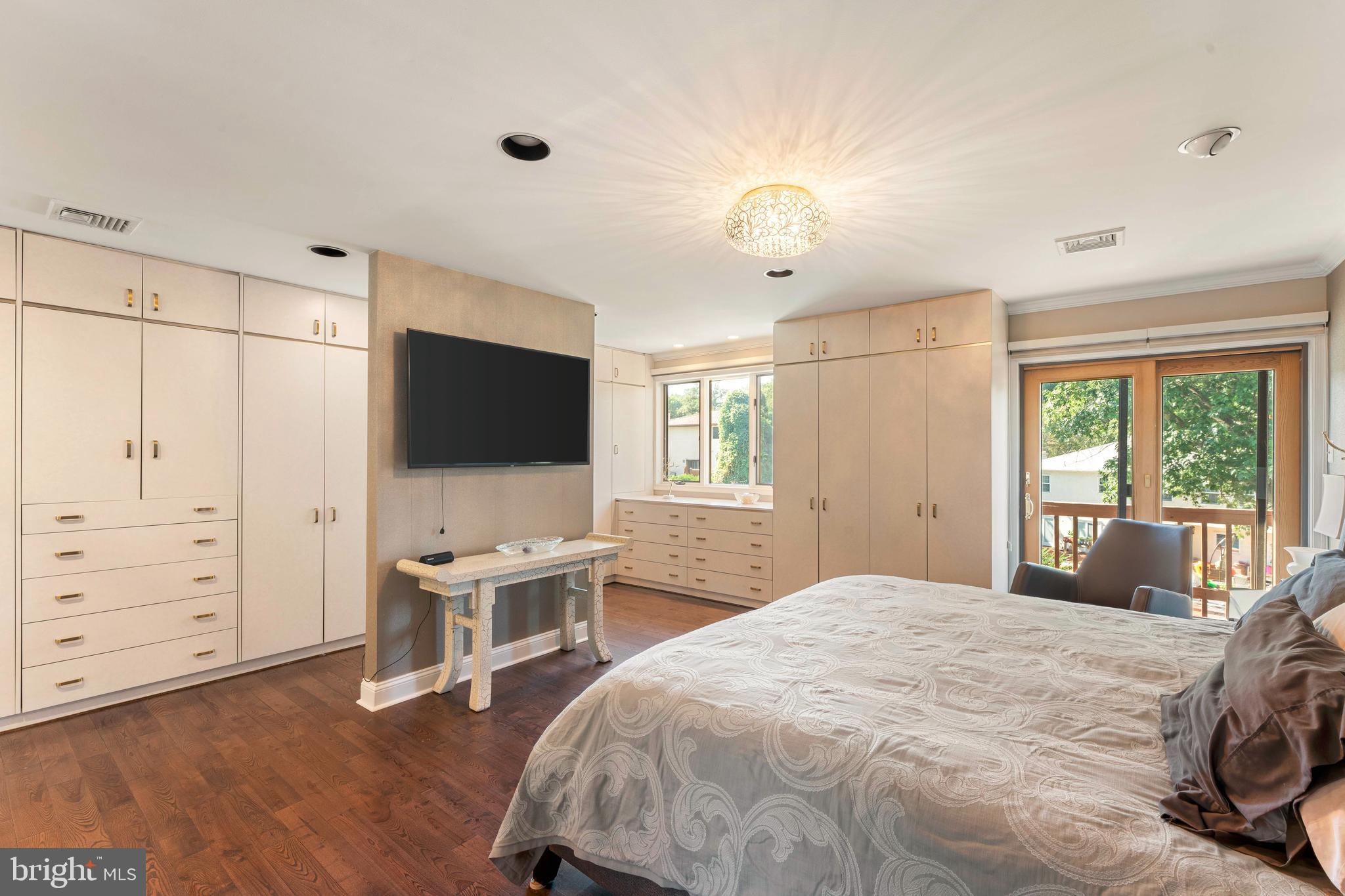 JUSTA FARMS - Residential