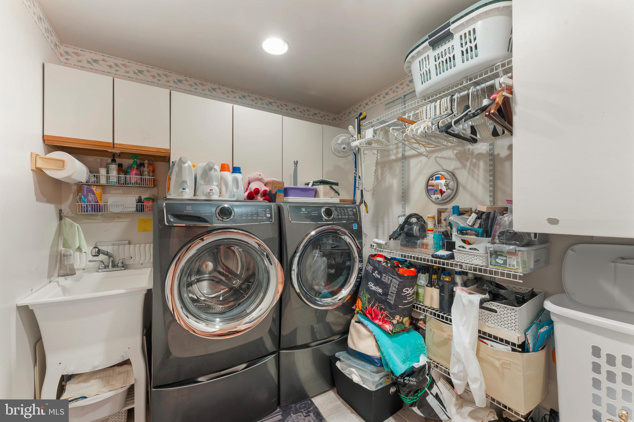 JUSTA FARMS - Residential