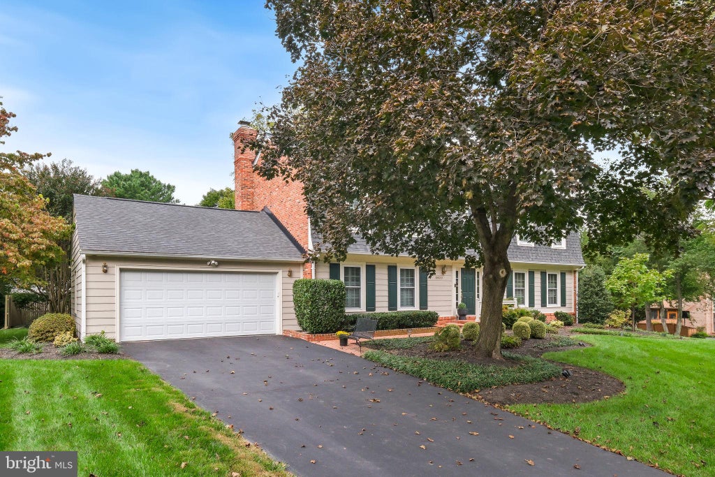Photo of 11820 Winterset Terrace, POTOMAC, MD 20854 (MLS # MDMC2255722)
