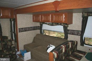 ROUSE MOUNTAIN - Land