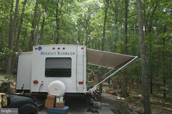 ROUSE MOUNTAIN - Land