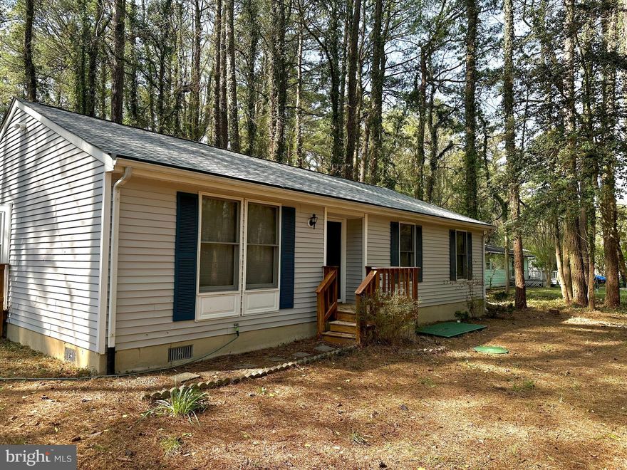 3 bedroom 2 bath rental in Drum Point. New carpet put in, bedroom windows replaced.  Quiet corner lot, fenced in back yard, shed, ready to move in...