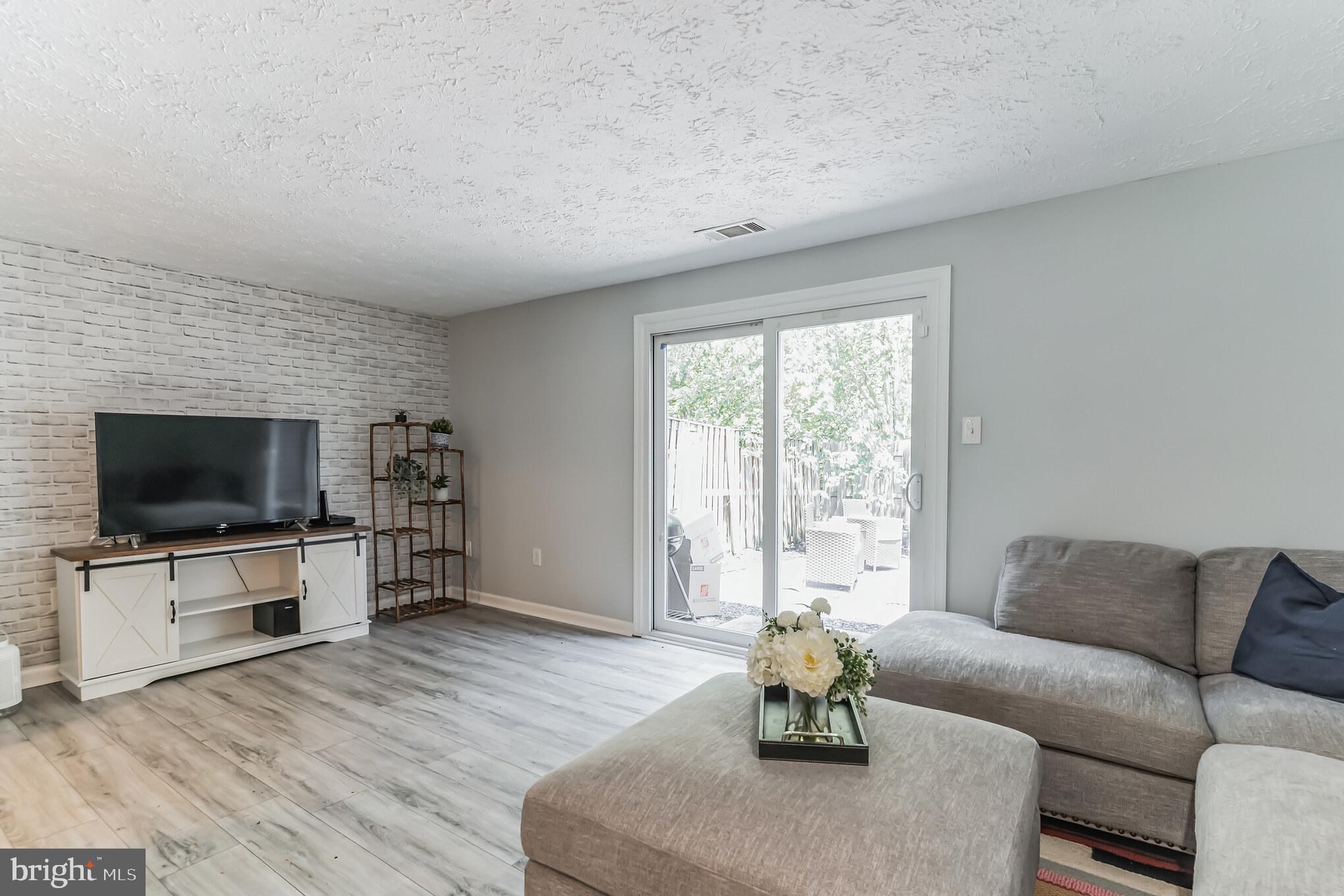 WHITE OAK VILLAGE - Residential