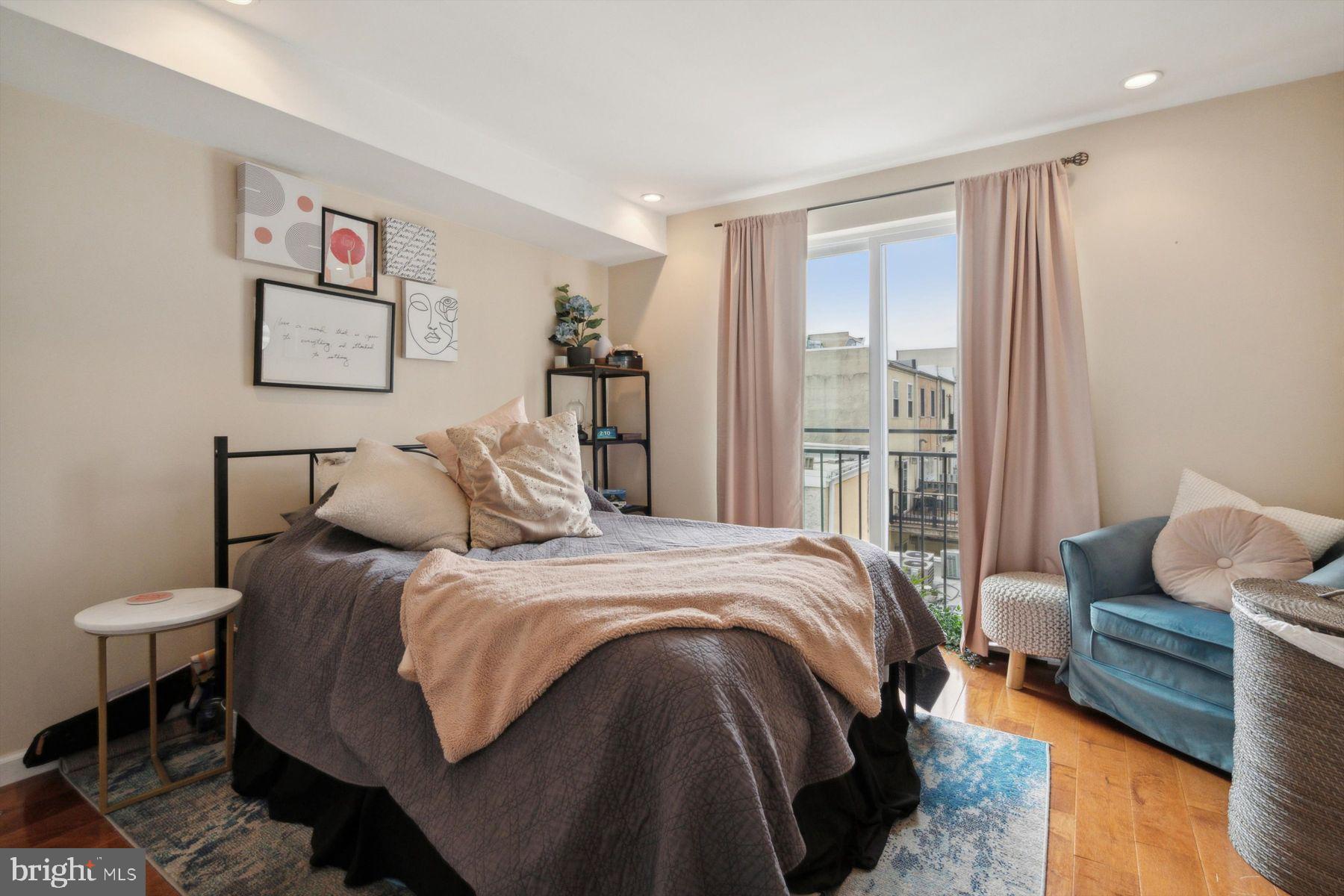 WASHINGTON SQ WEST - Residential Income