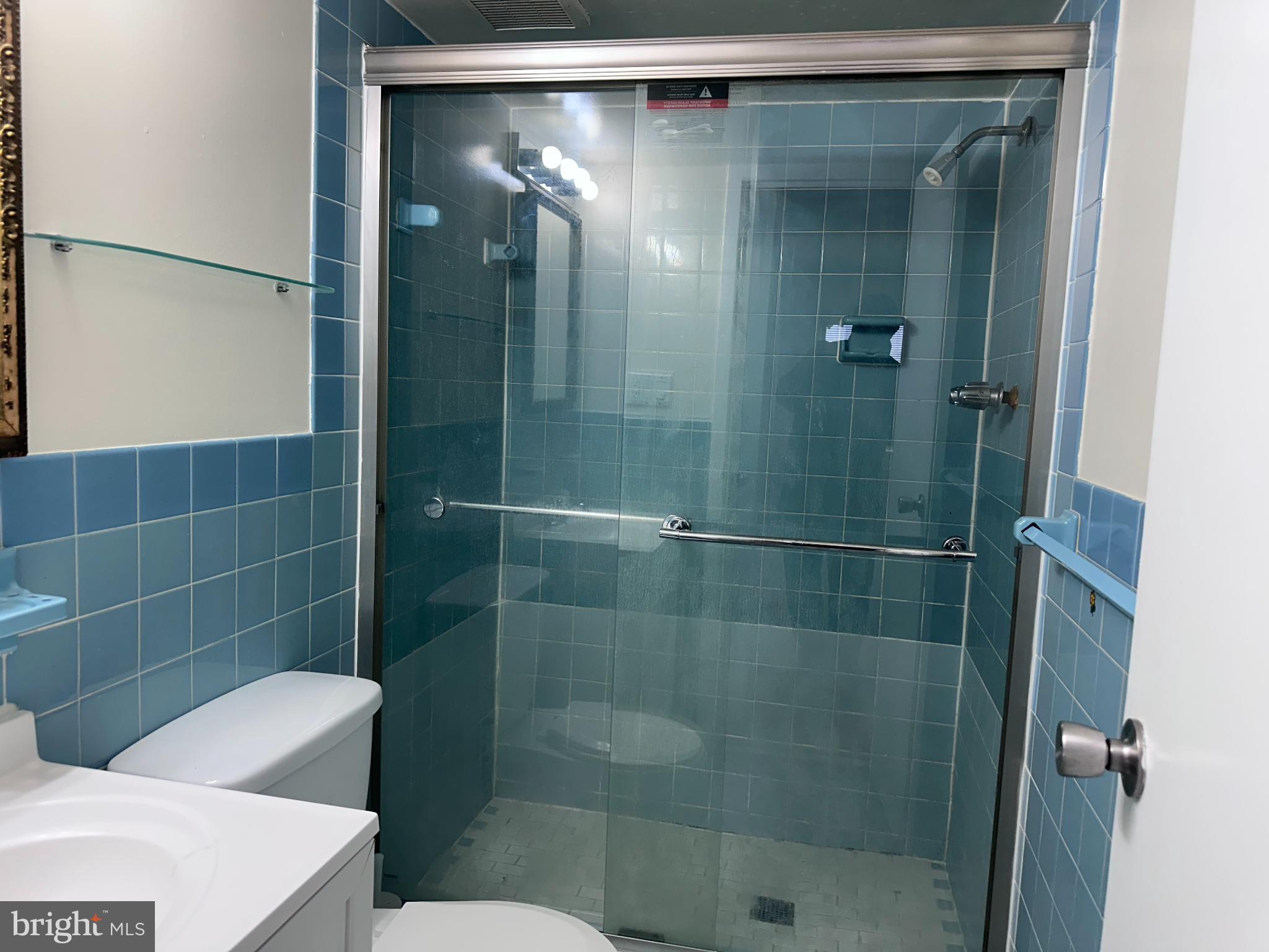 UNIVERSITY TOWERS CODM - Residential Lease