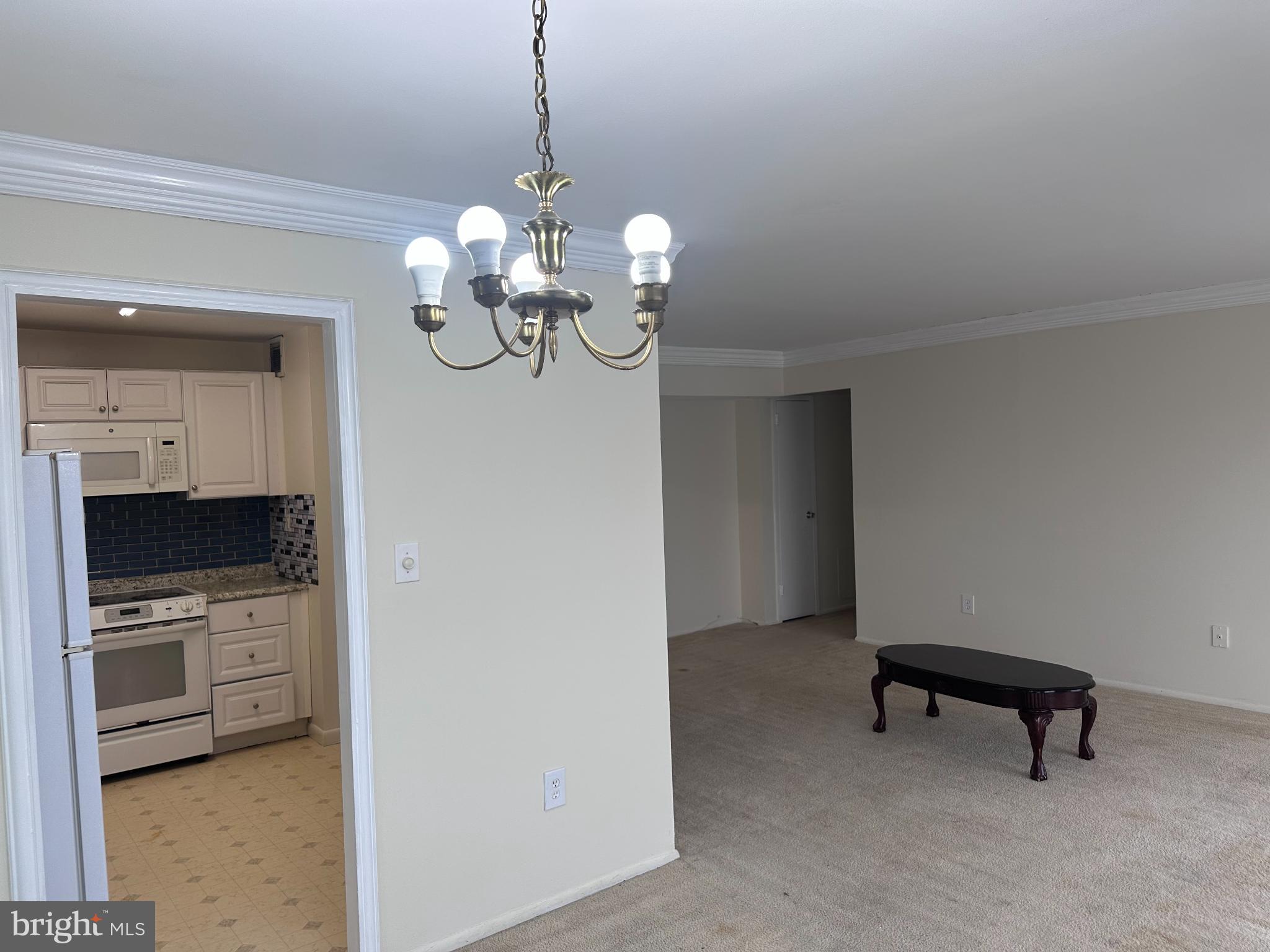 UNIVERSITY TOWERS CODM - Residential Lease