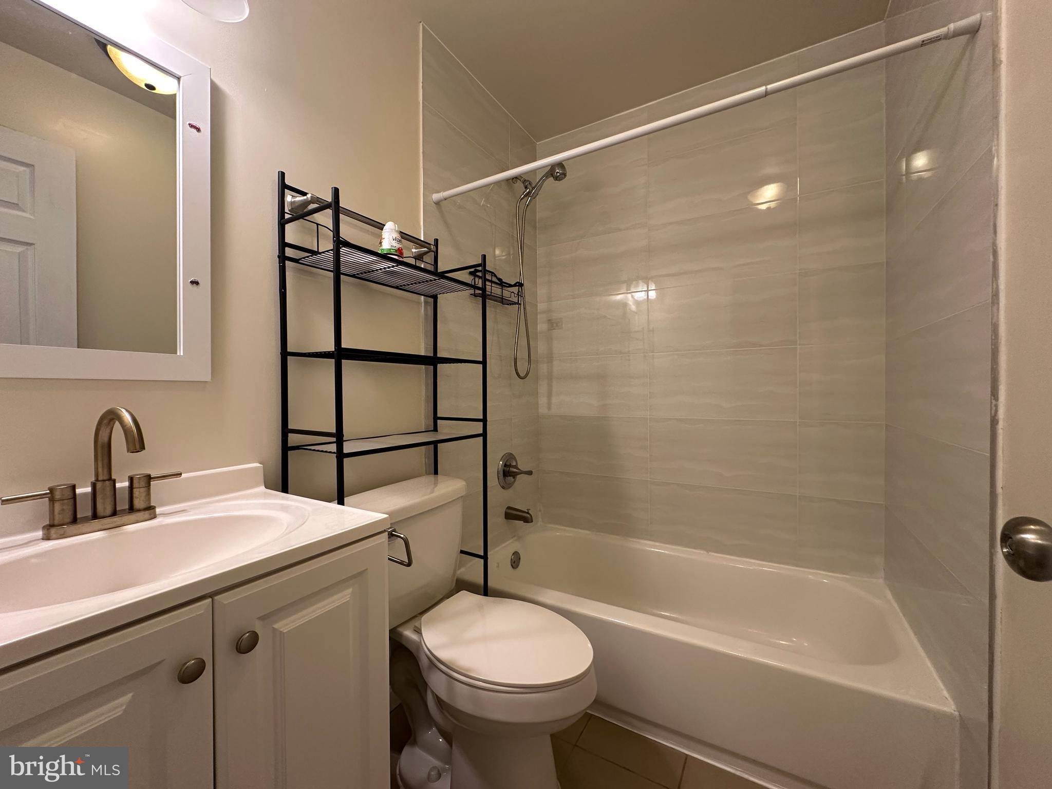 CLUB HILL - Residential Lease