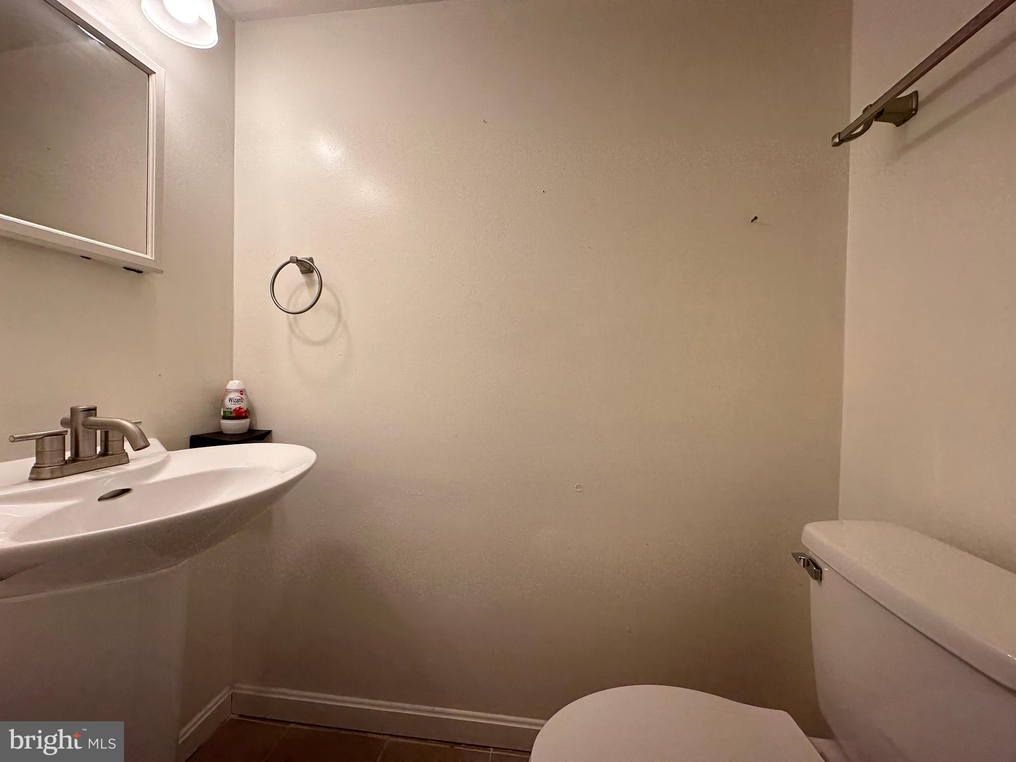 CLUB HILL - Residential Lease