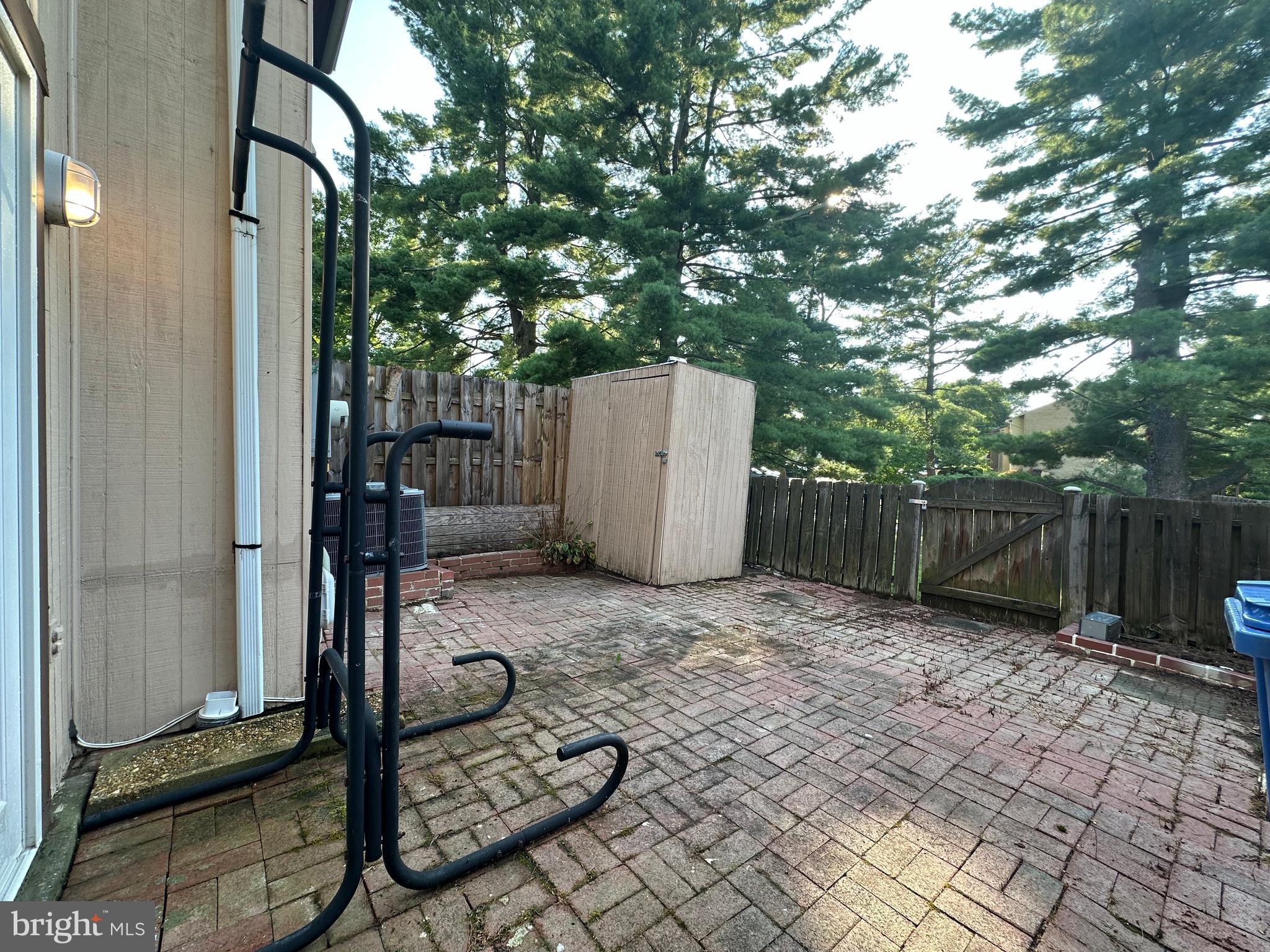 CLUB HILL - Residential Lease