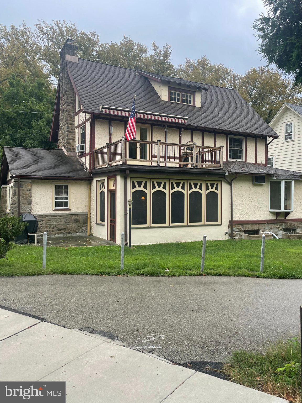 8128 BROOKSIDE ROAD