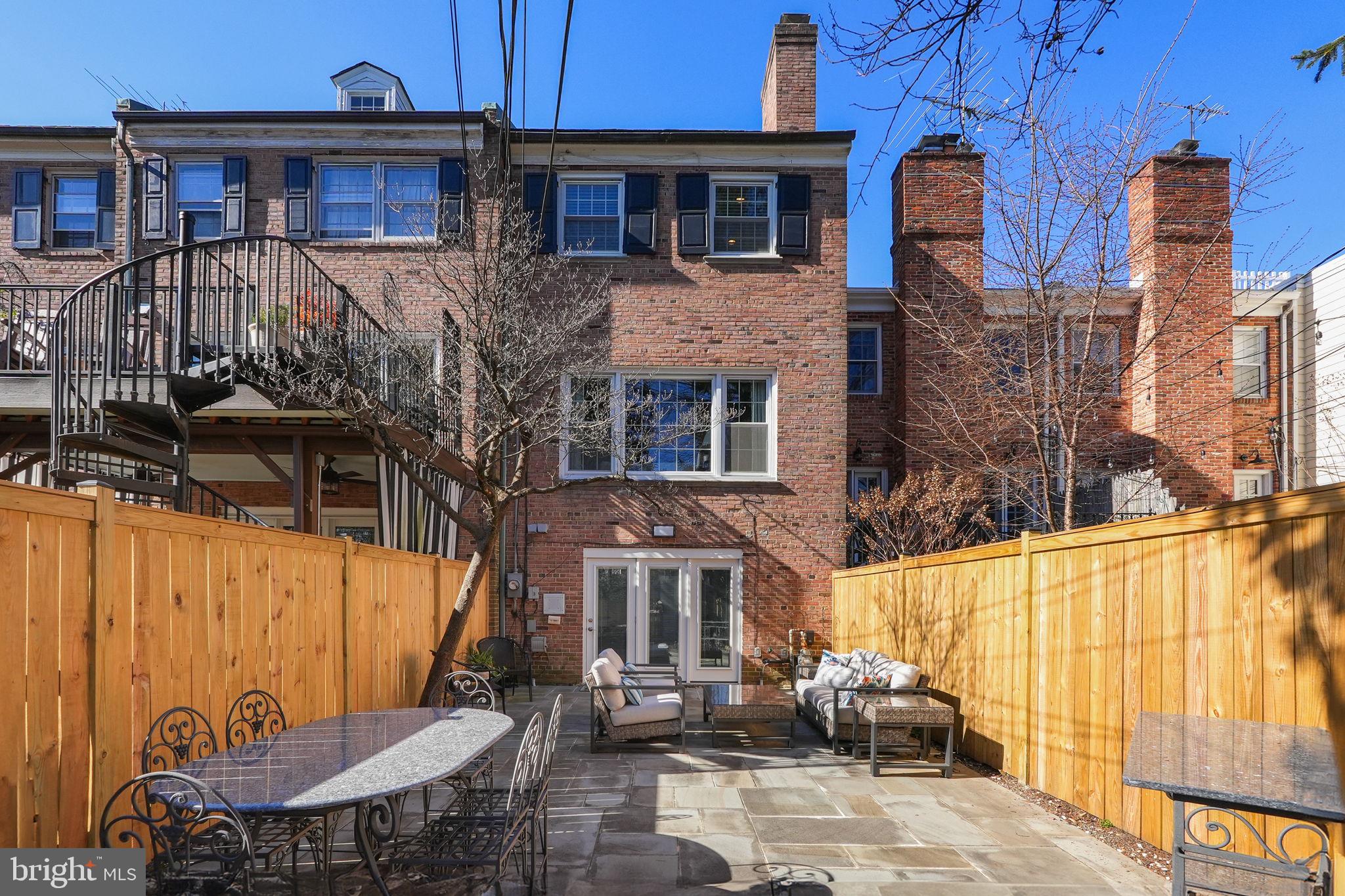 OLD TOWN - Residential