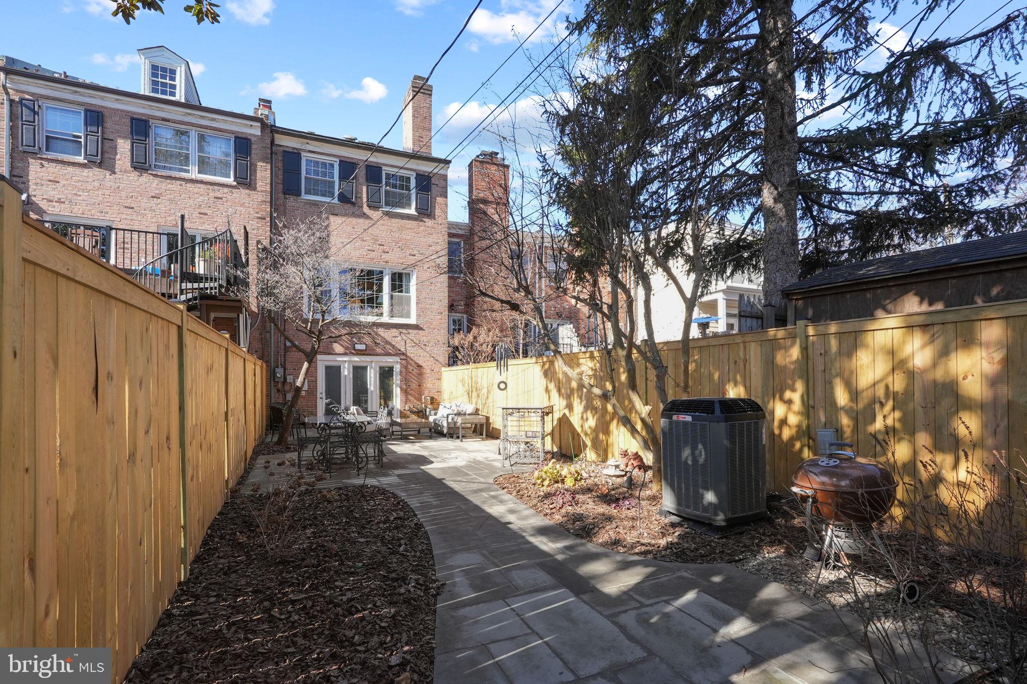 OLD TOWN - Residential