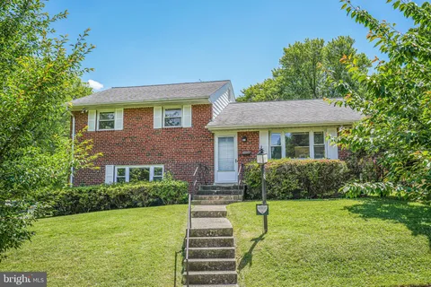 12102 Hunters Lane, Rockville, MD MLS: MDMC2181124