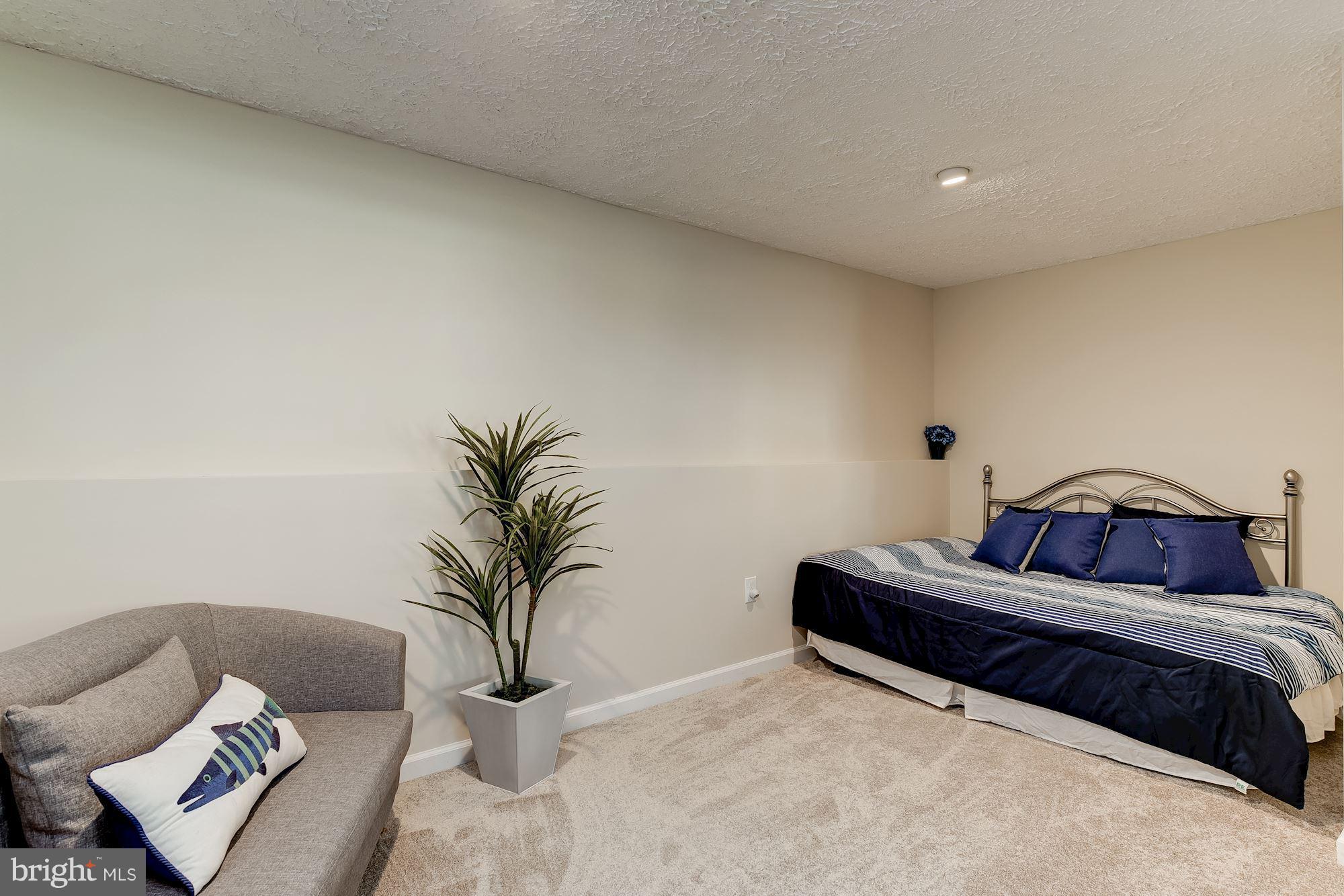 VILLAGE OF OWEN BROWN - Residential