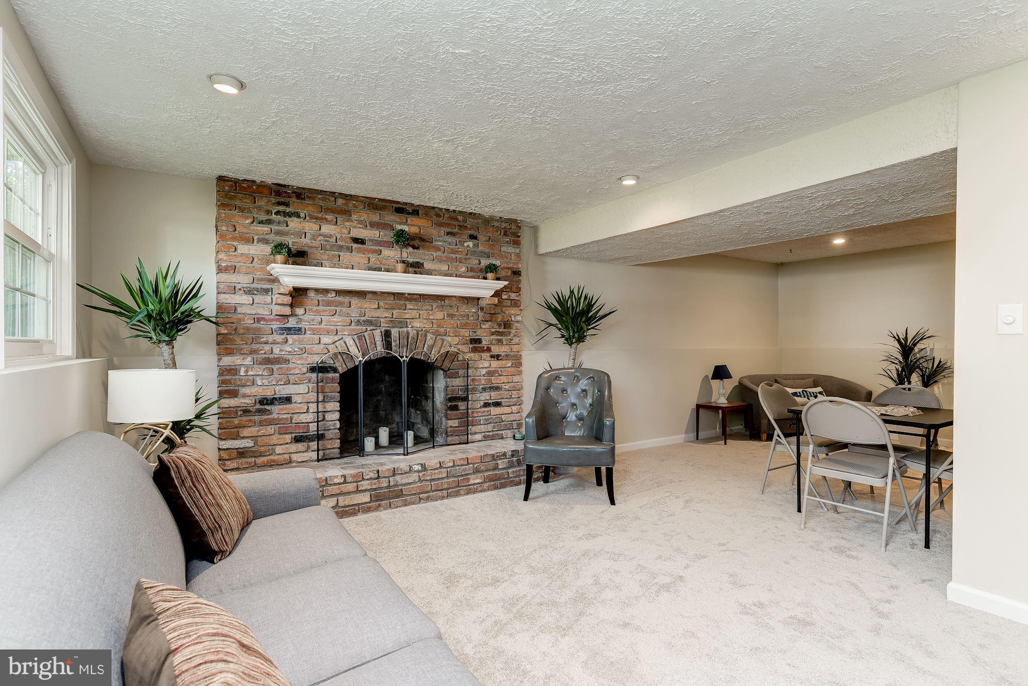 VILLAGE OF OWEN BROWN - Residential