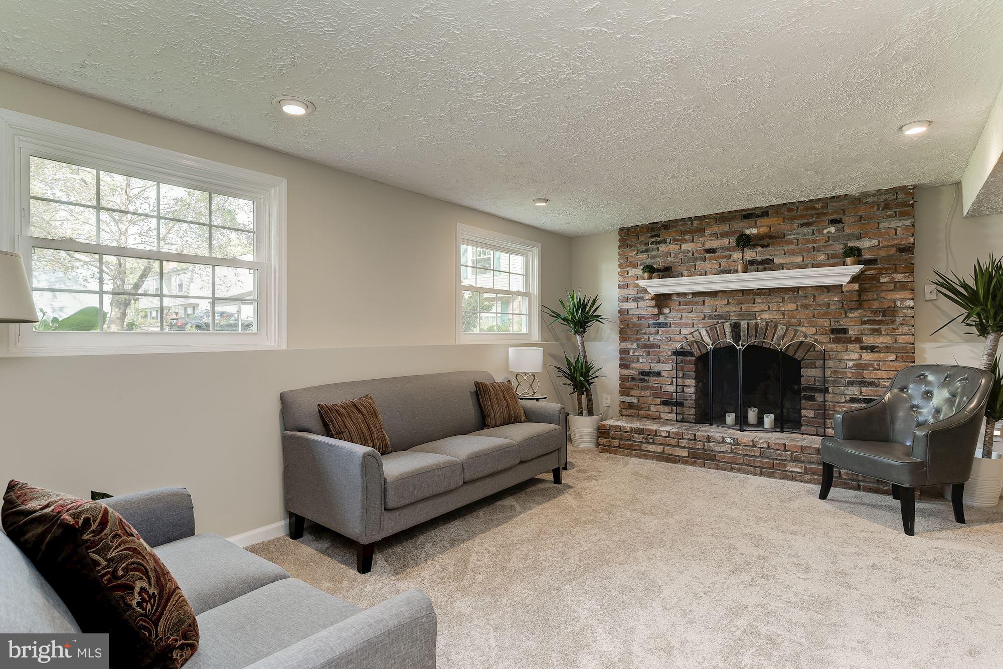 VILLAGE OF OWEN BROWN - Residential