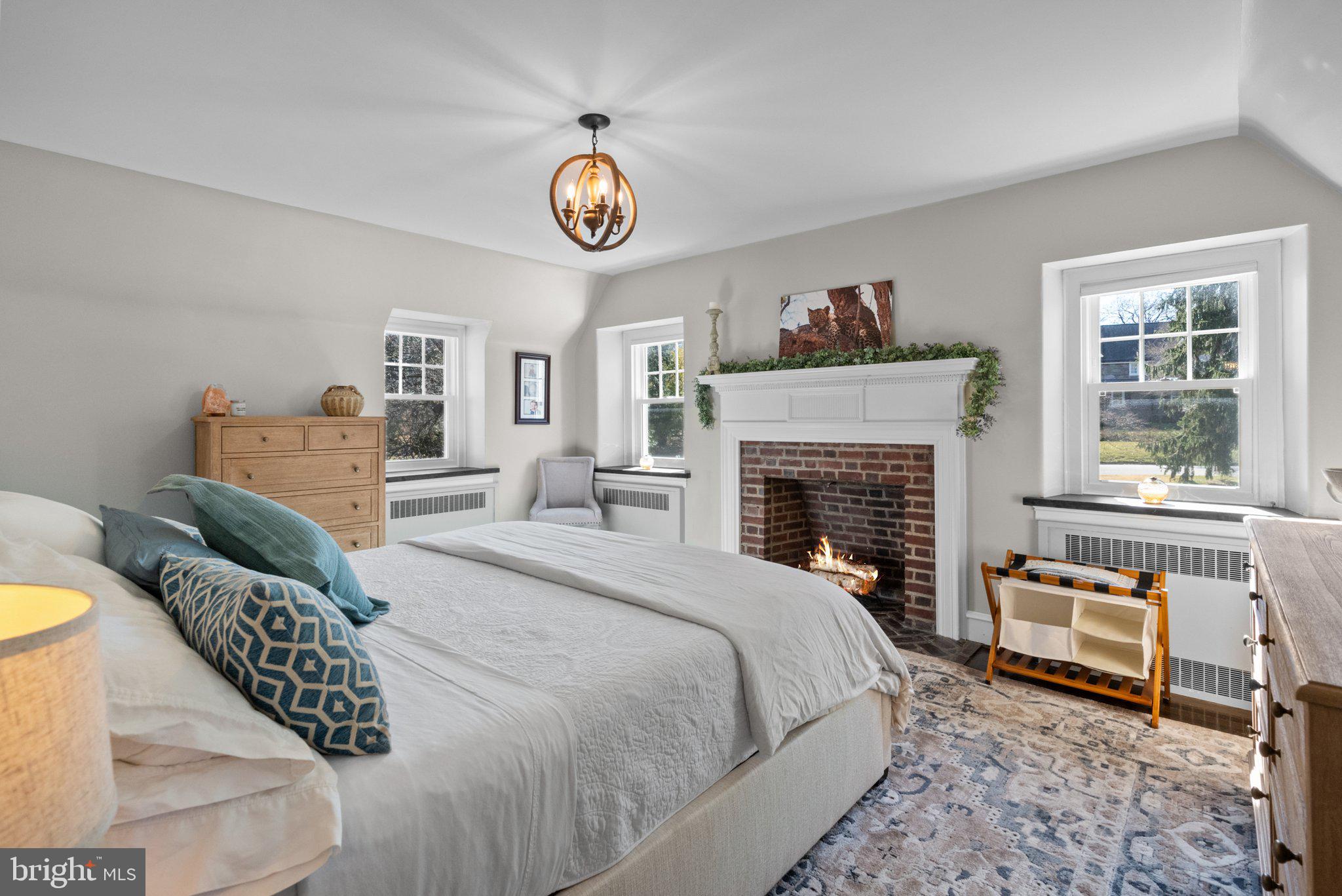 MEADOWBROOK - Residential