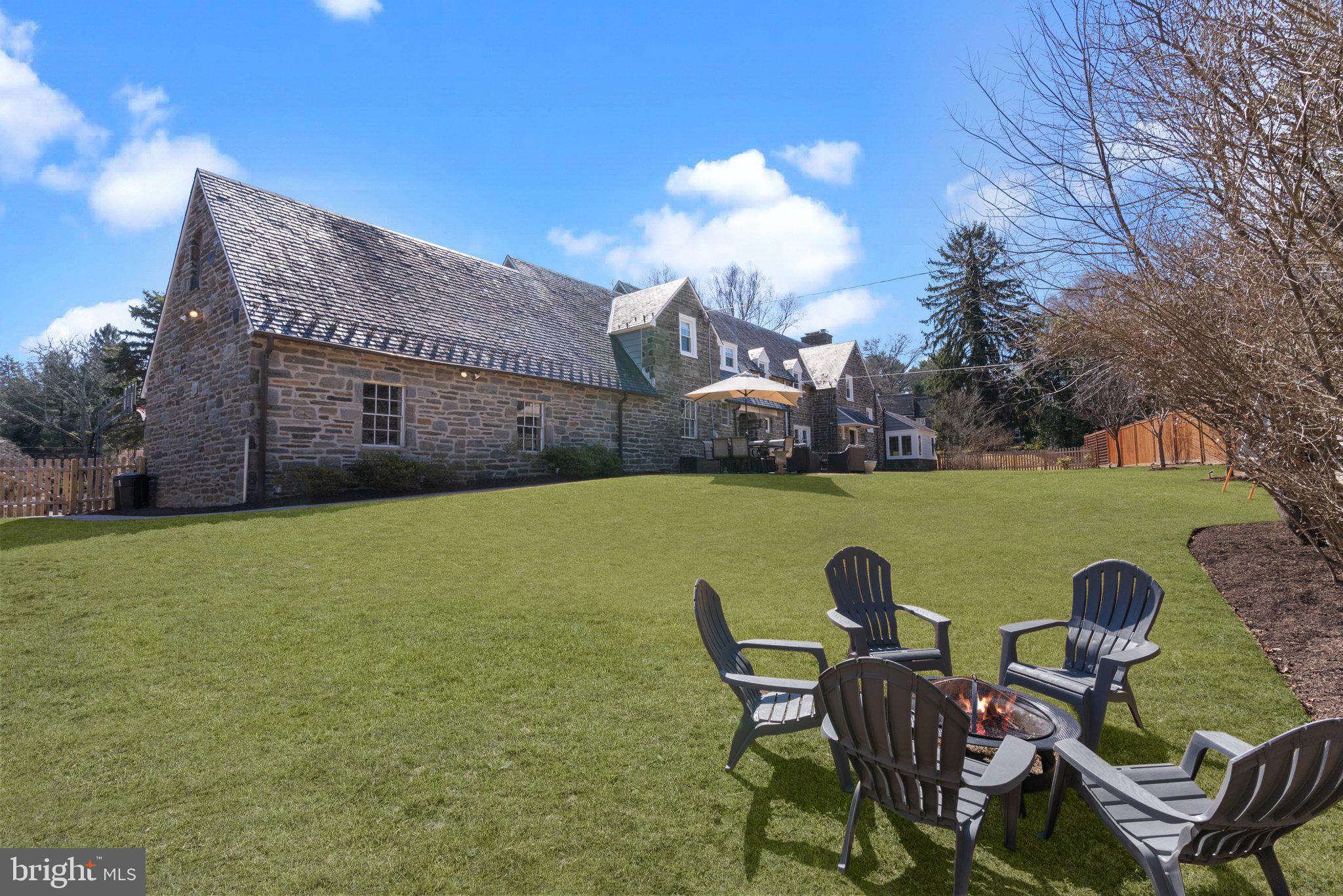 MEADOWBROOK - Residential