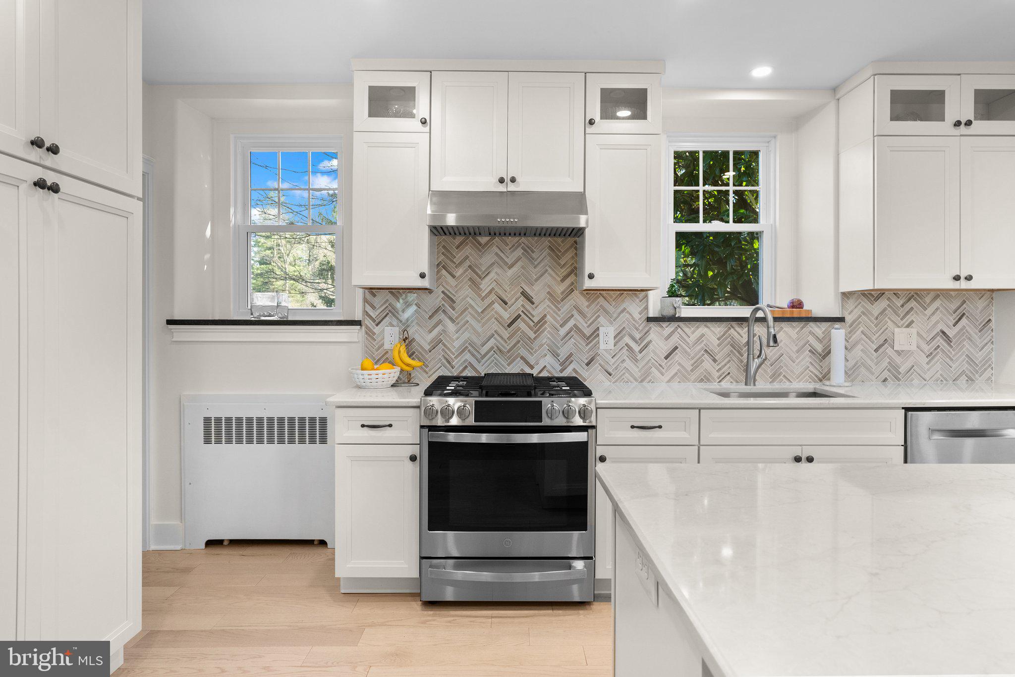 MEADOWBROOK - Residential