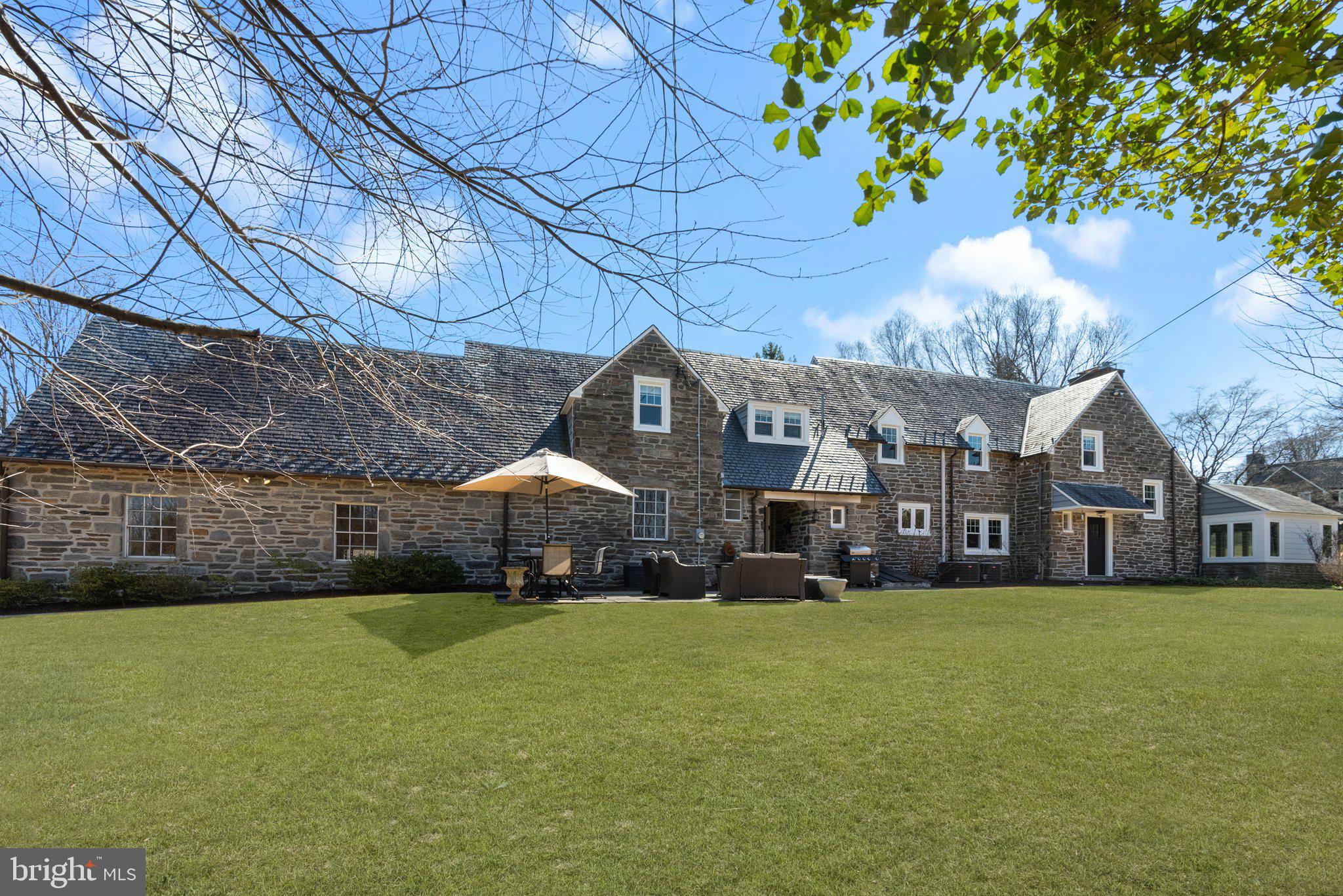 MEADOWBROOK - Residential