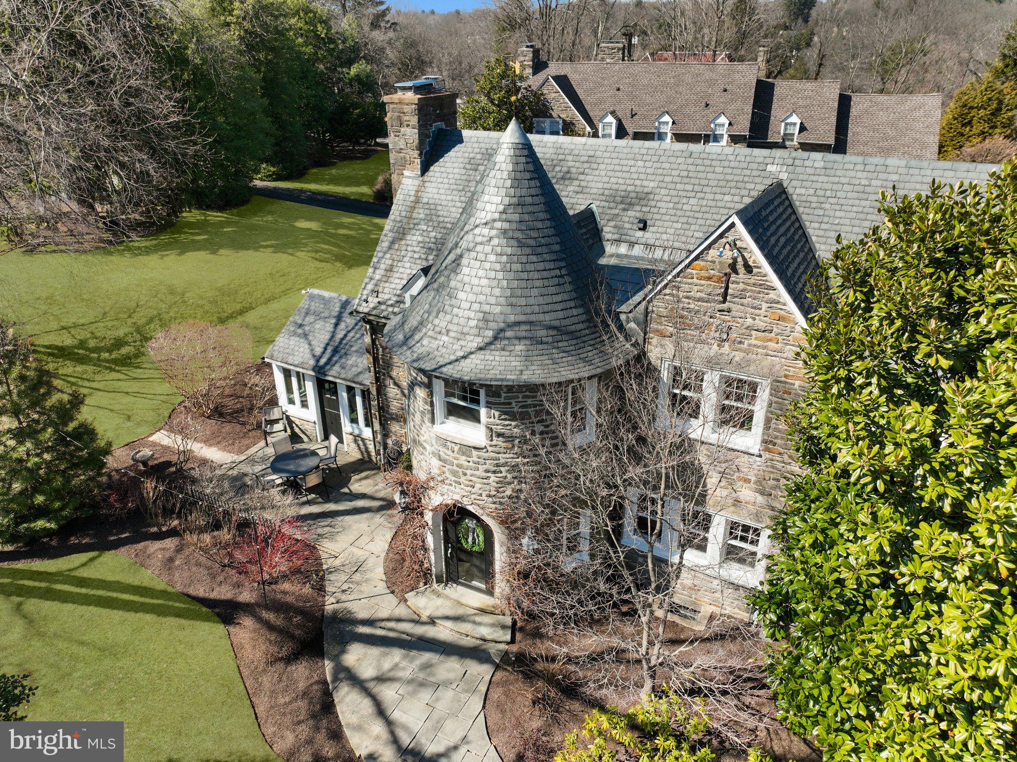 MEADOWBROOK - Residential