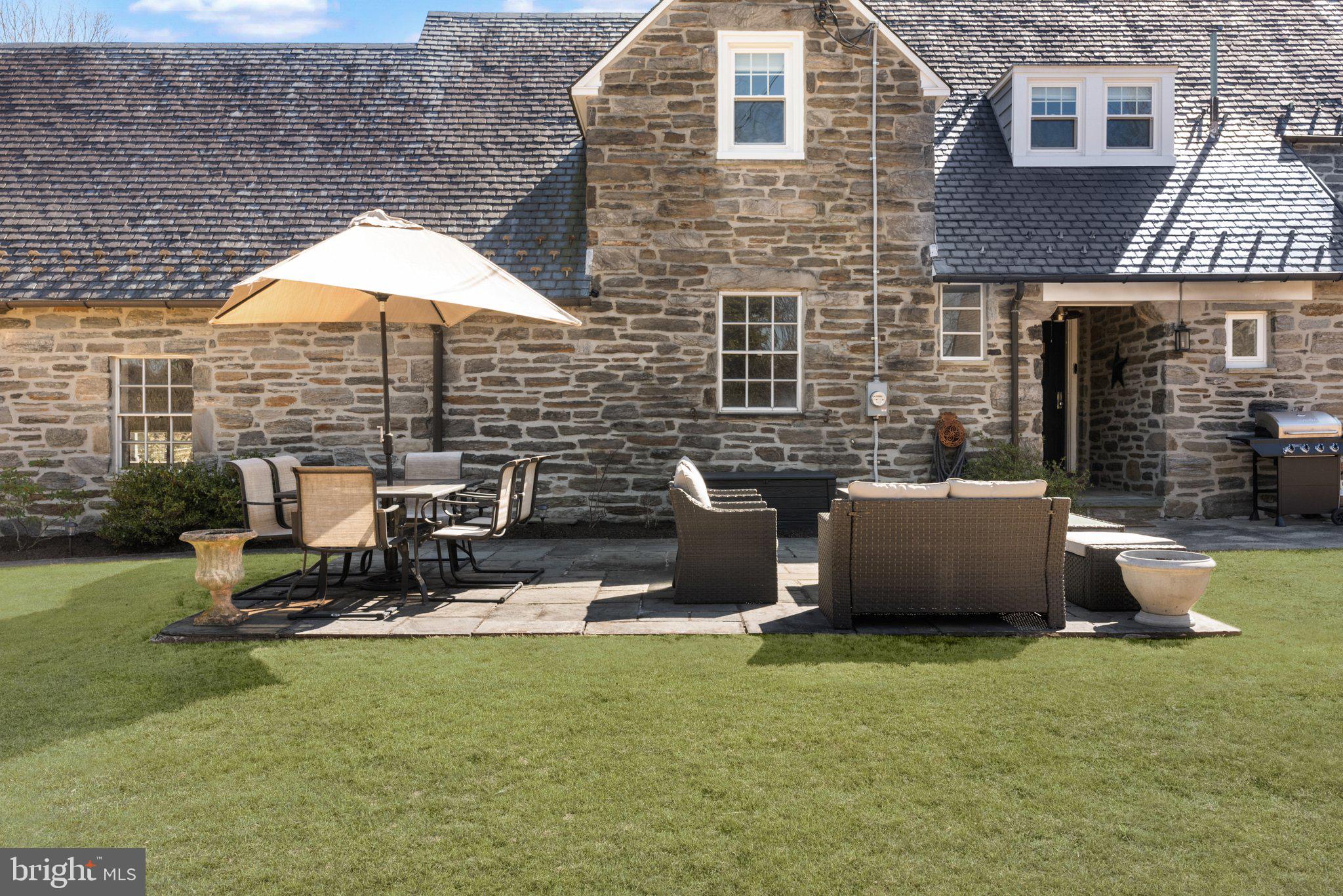 MEADOWBROOK - Residential