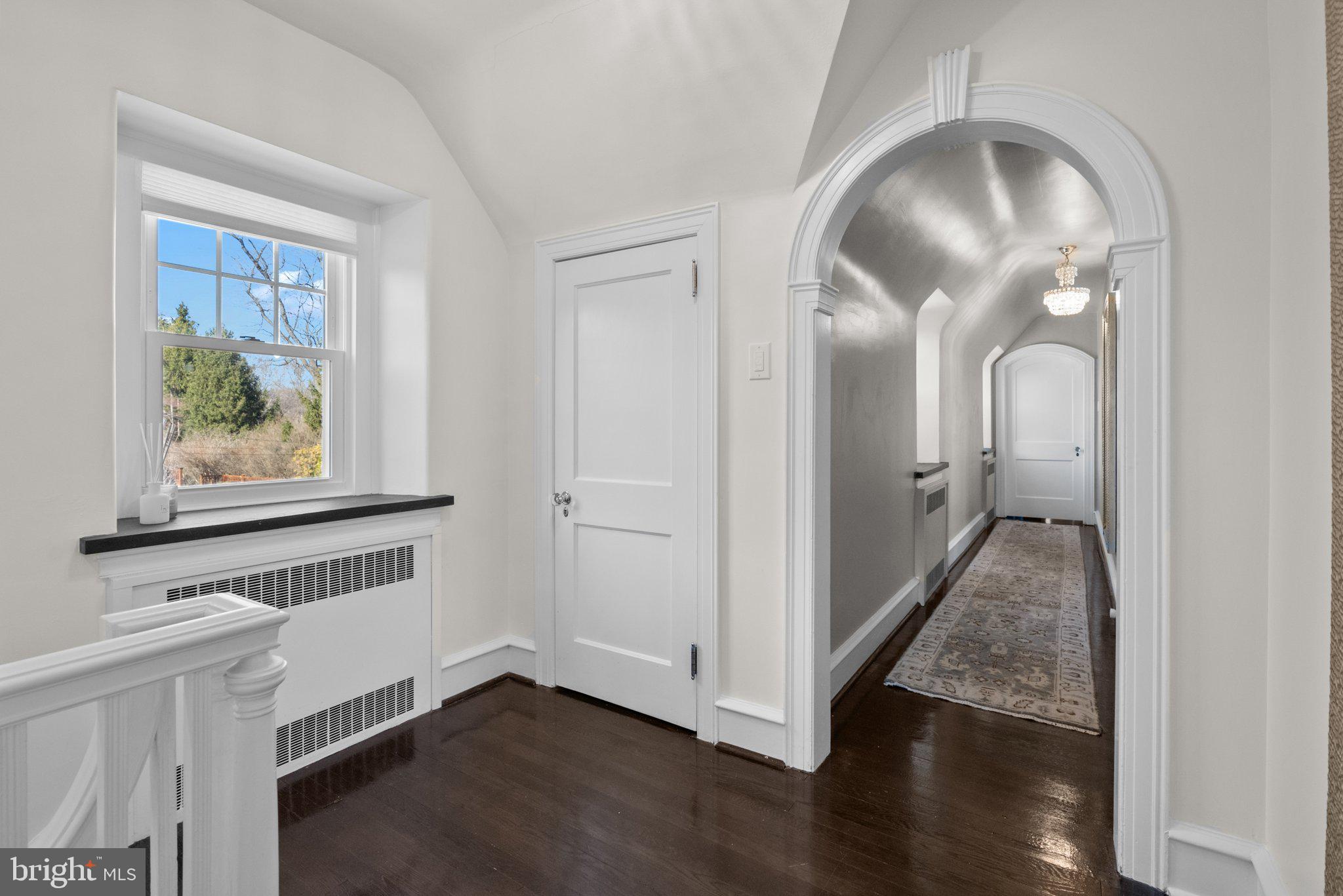 MEADOWBROOK - Residential