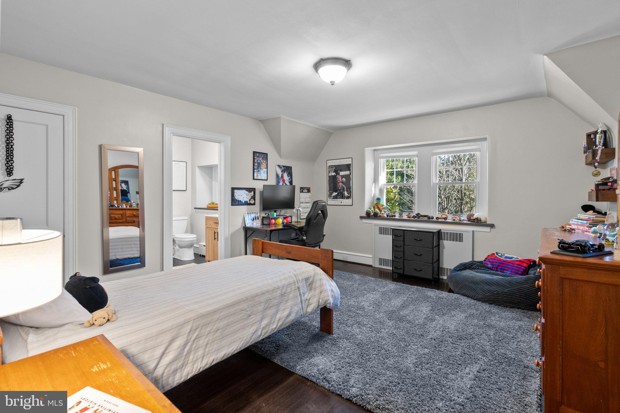 MEADOWBROOK - Residential