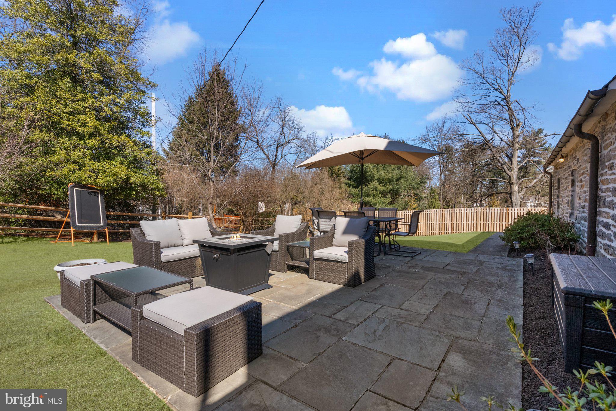 MEADOWBROOK - Residential