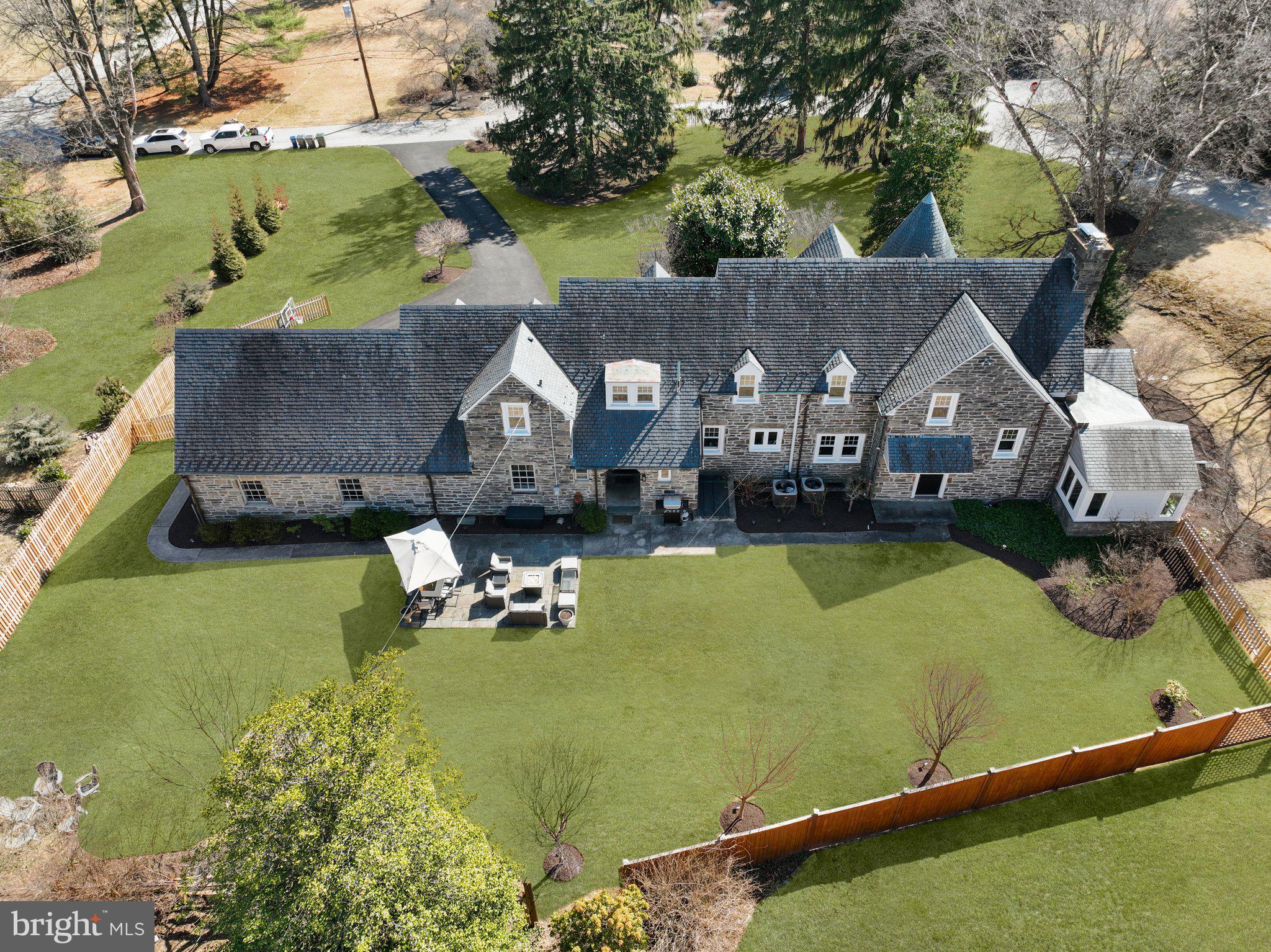 MEADOWBROOK - Residential