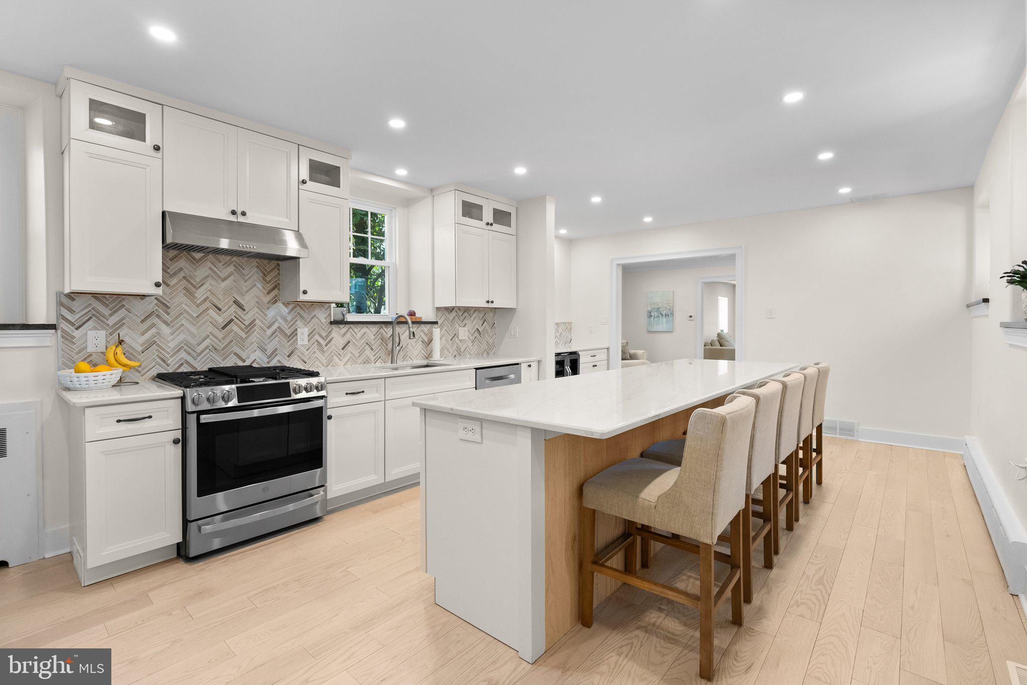 MEADOWBROOK - Residential