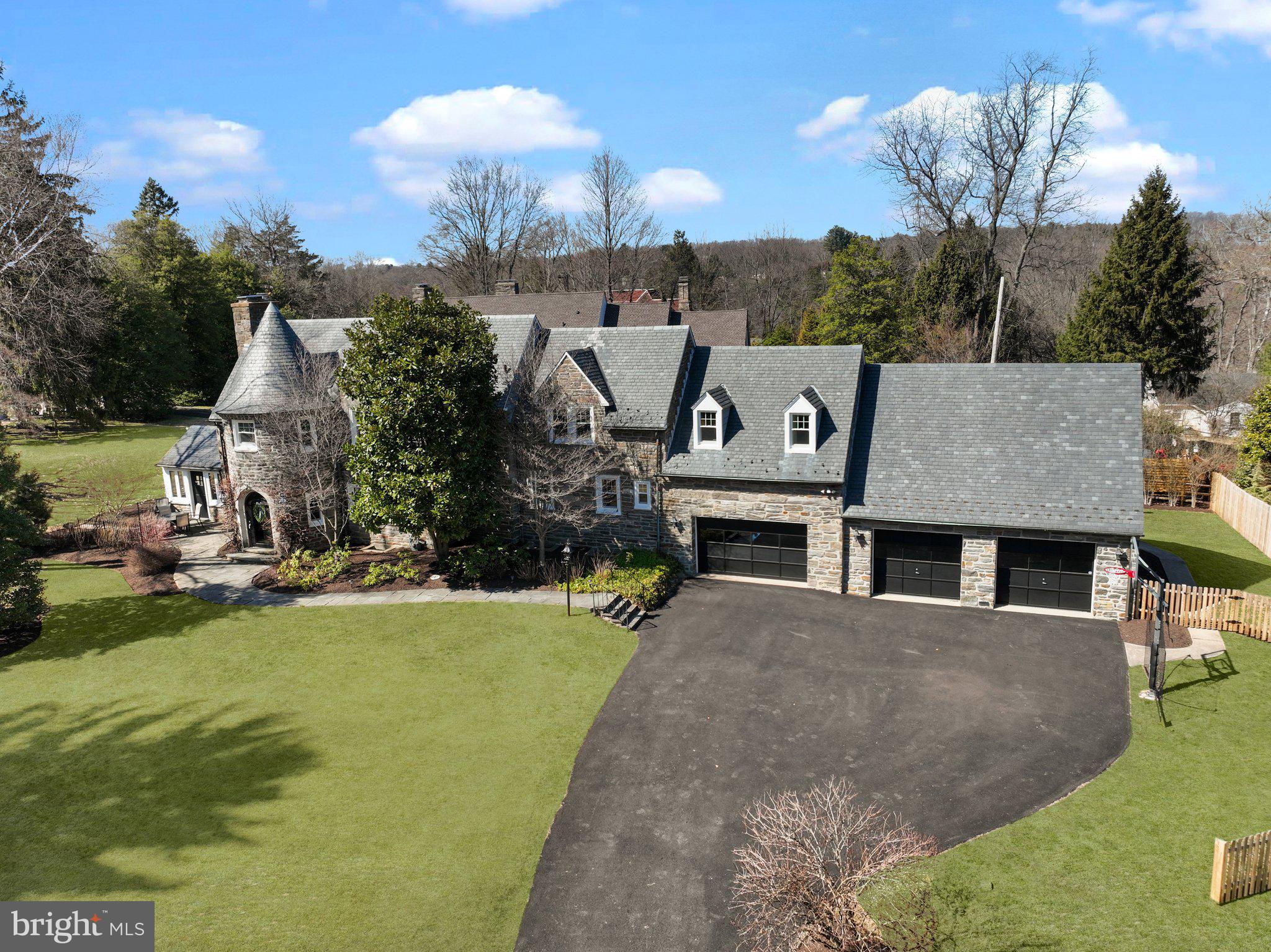 MEADOWBROOK - Residential