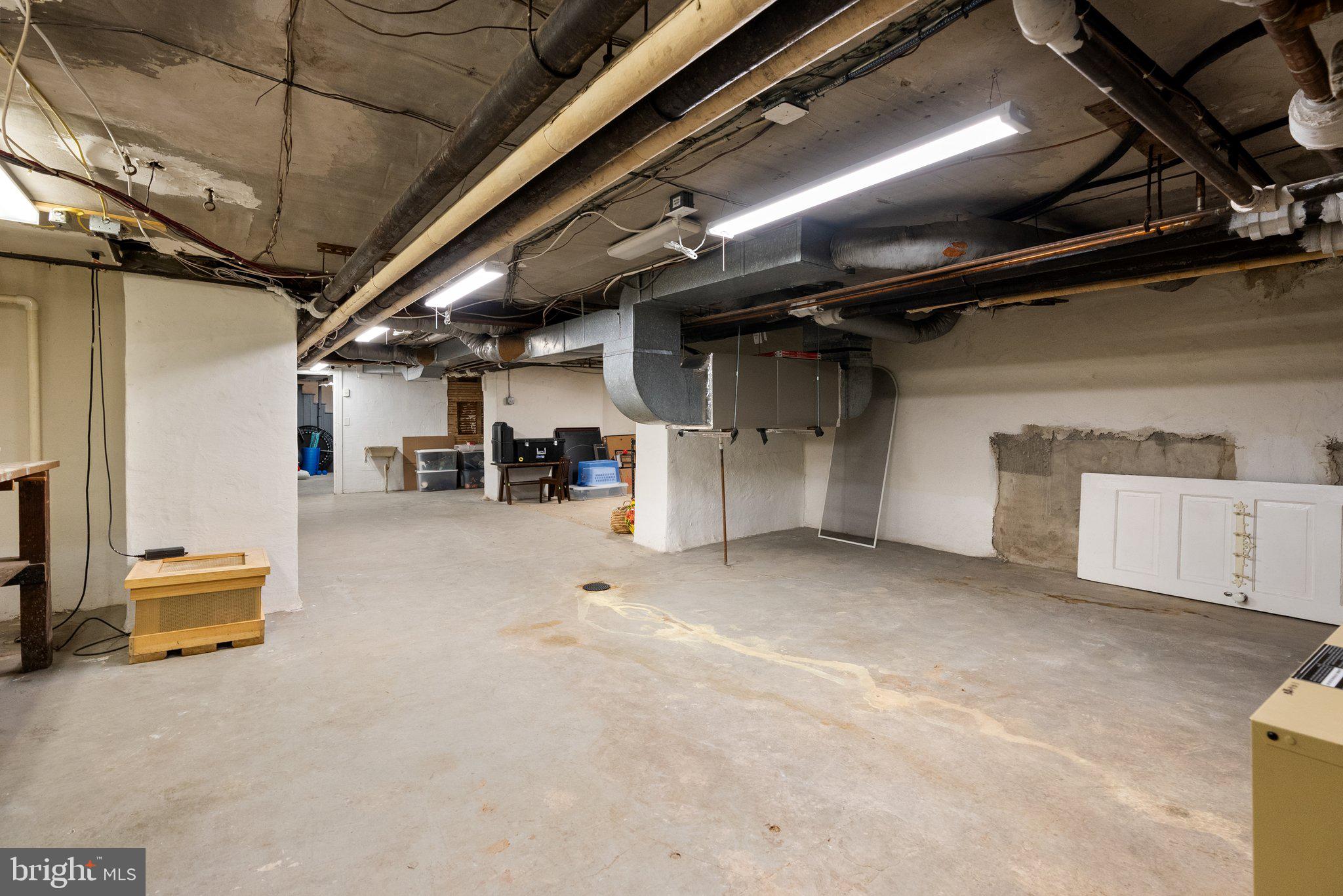 MEADOWBROOK - Residential