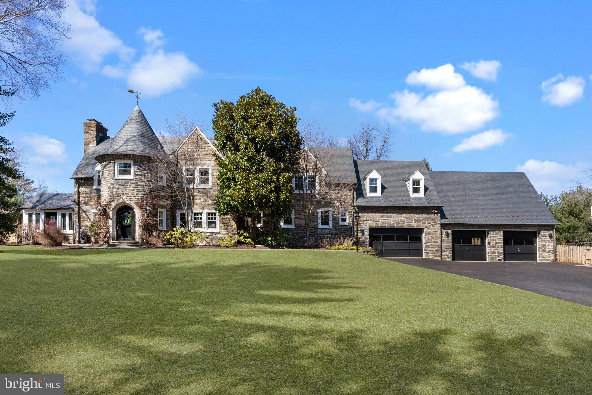 MEADOWBROOK - Residential