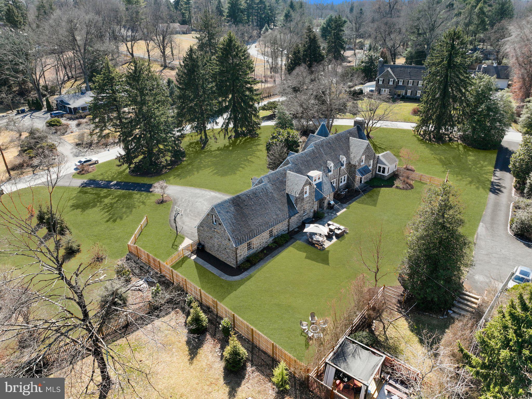 MEADOWBROOK - Residential