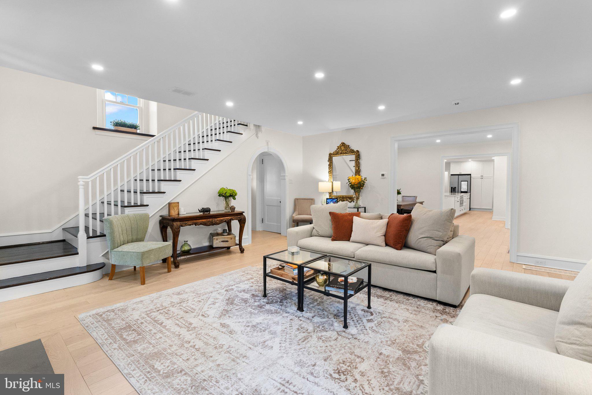 MEADOWBROOK - Residential