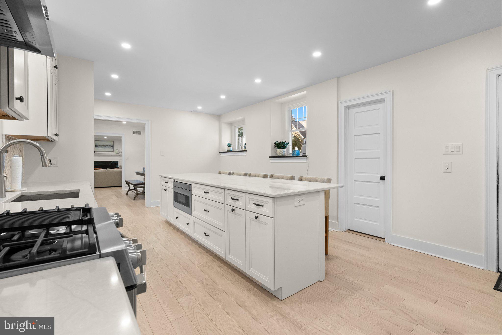 MEADOWBROOK - Residential