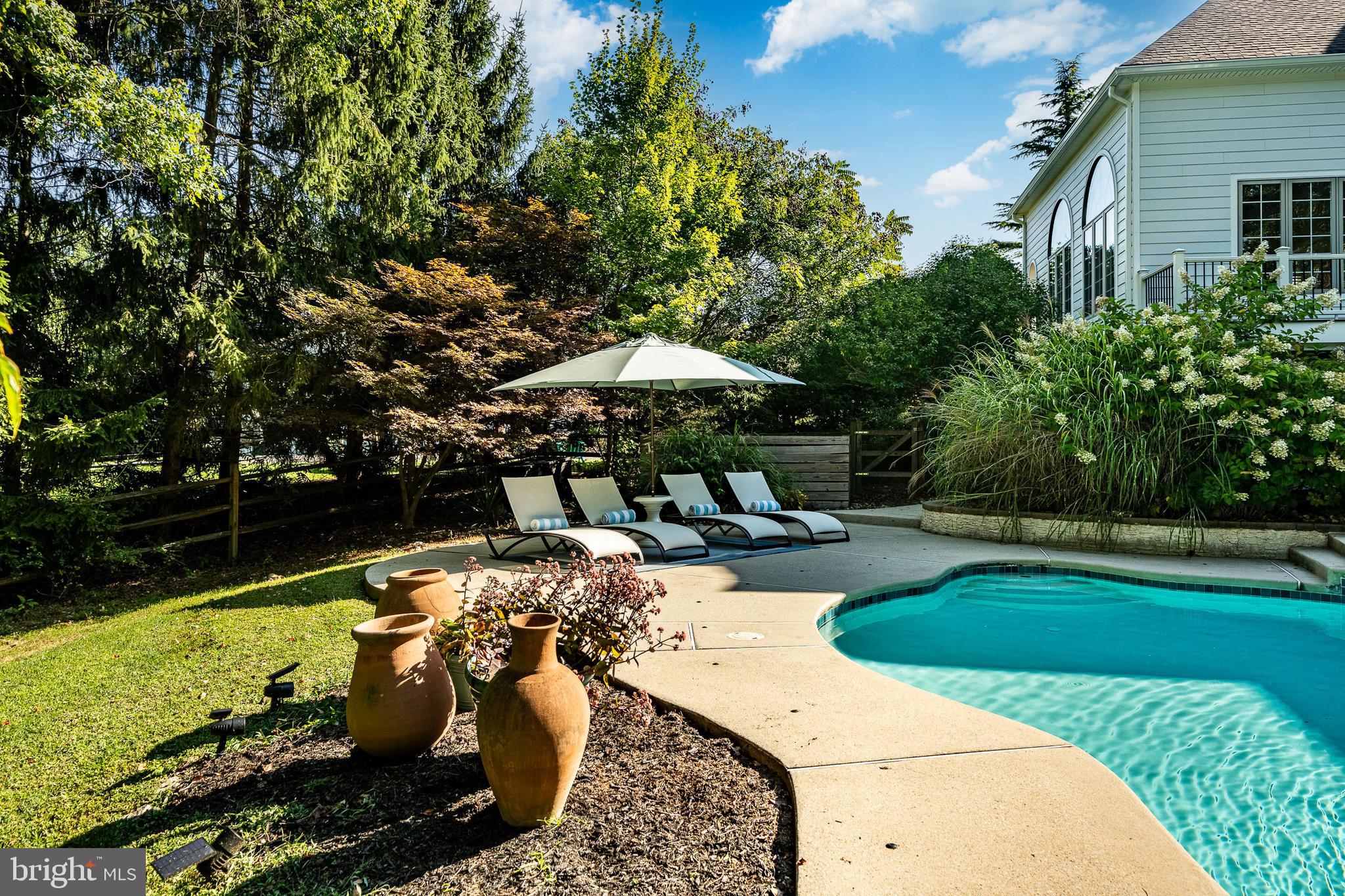 PEMBERLY - Residential