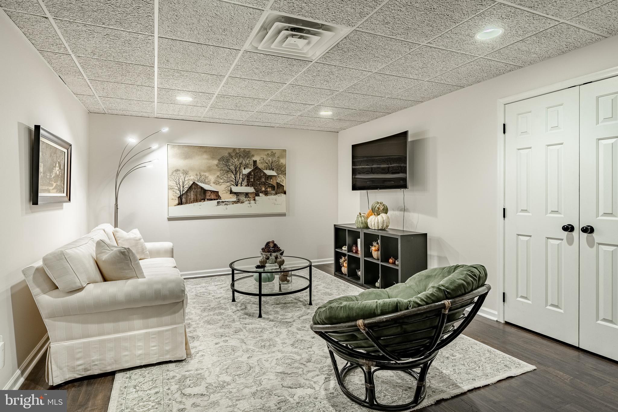 PEMBERLY - Residential