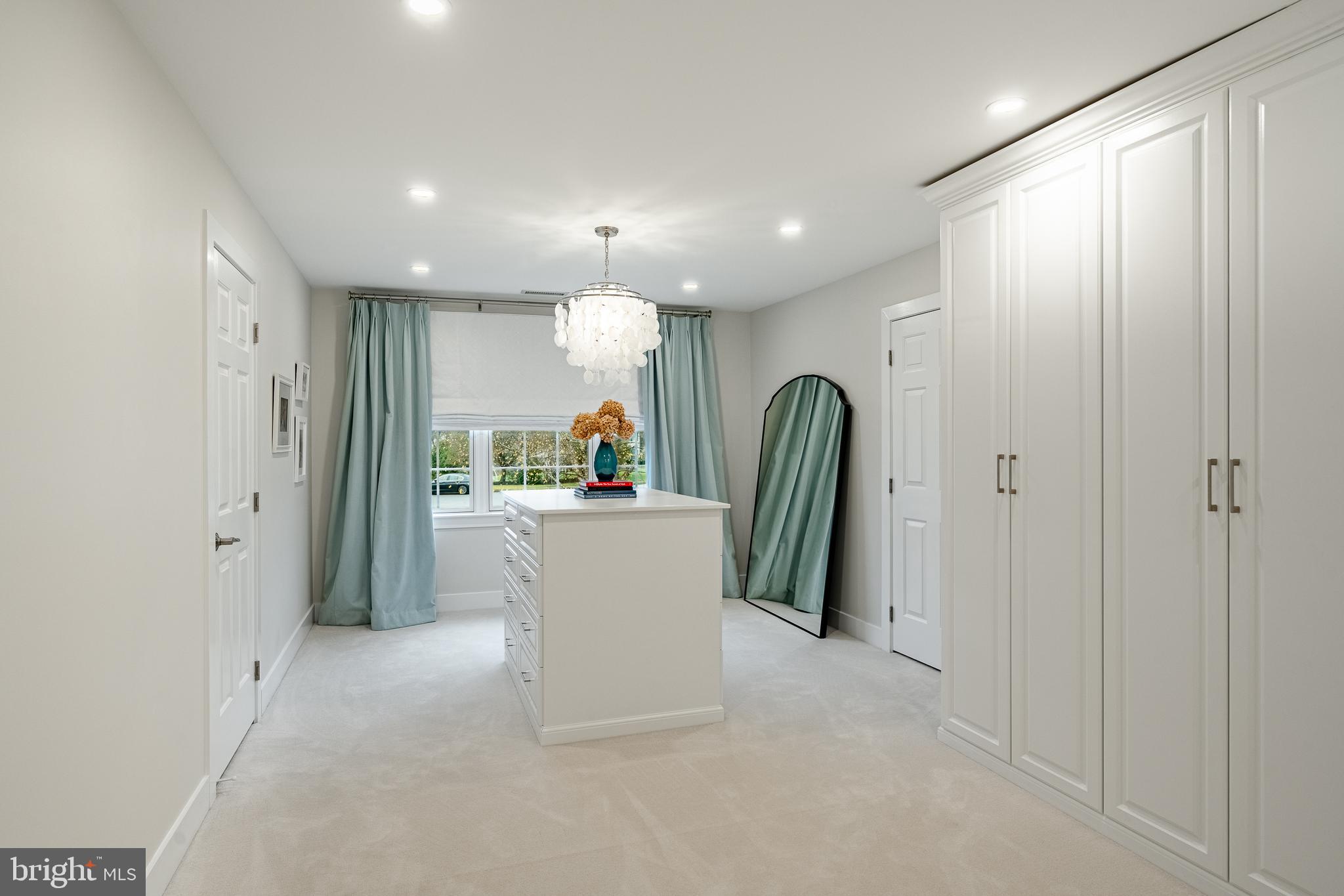 PEMBERLY - Residential