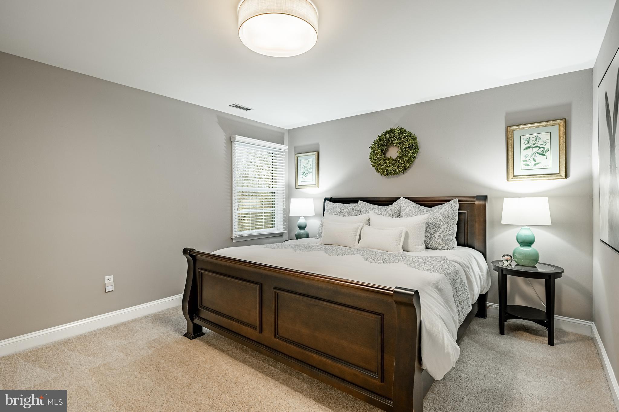 PEMBERLY - Residential