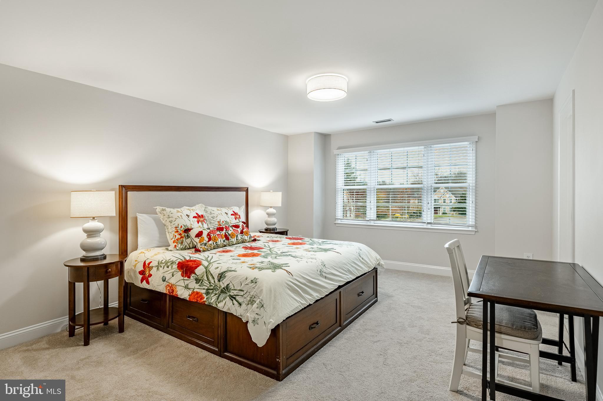 PEMBERLY - Residential