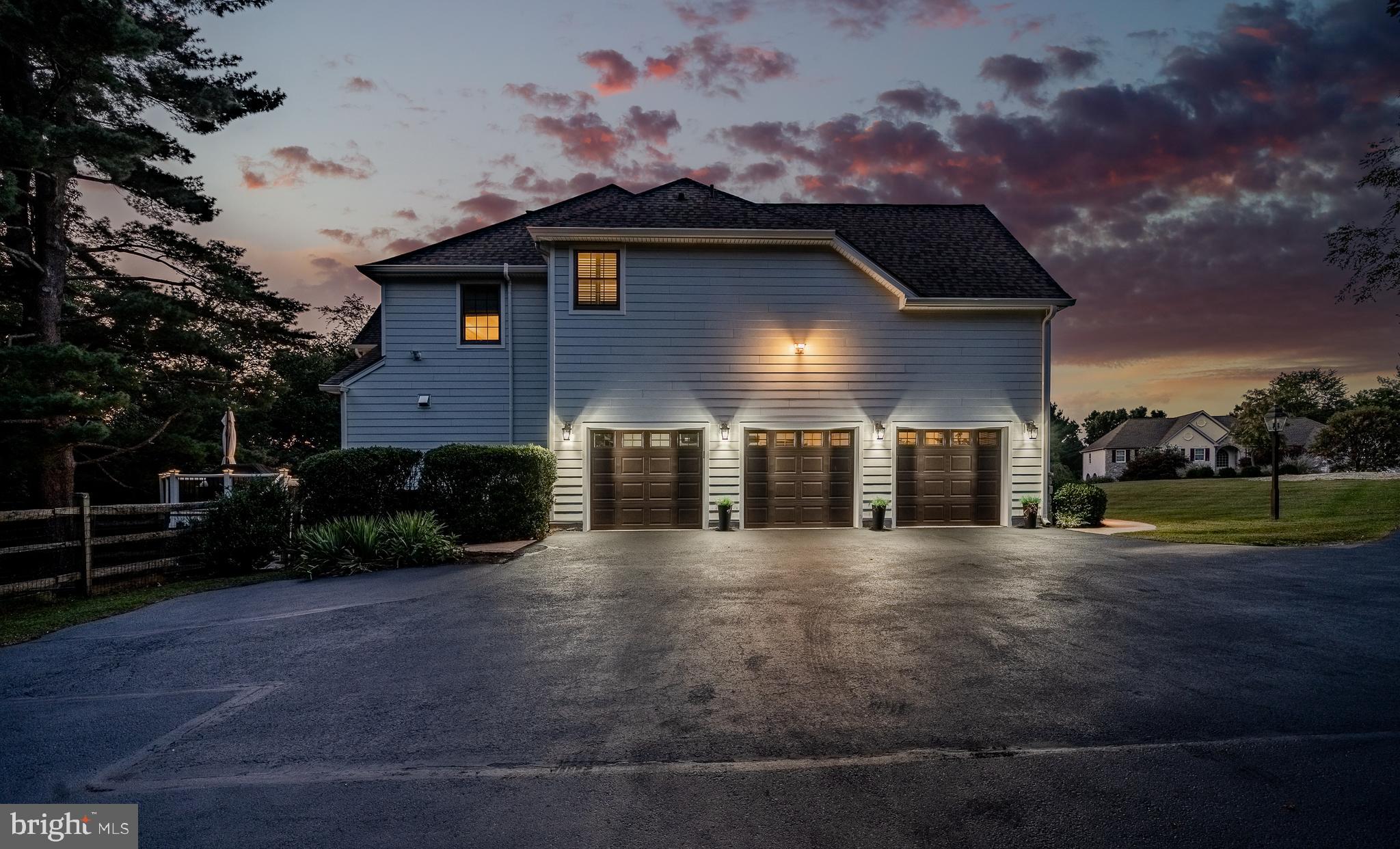 PEMBERLY - Residential