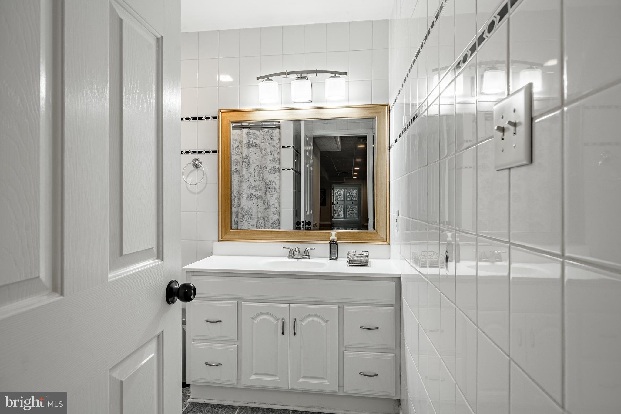 PEMBERLY - Residential